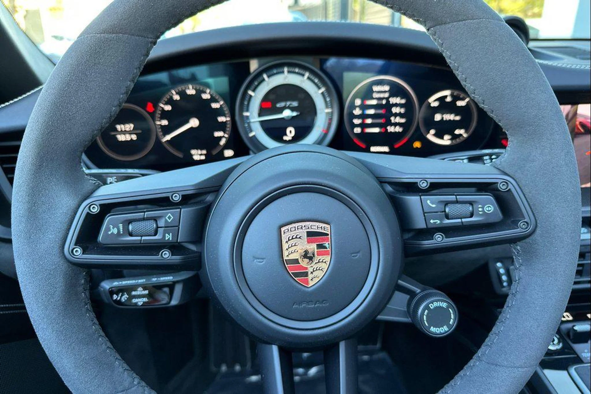 mph028_206701736_MVVD_2_Q_Qhg_Mkf_A5t_CFH_Ob_Q2_Kf_Fvg_4d8afcbde9