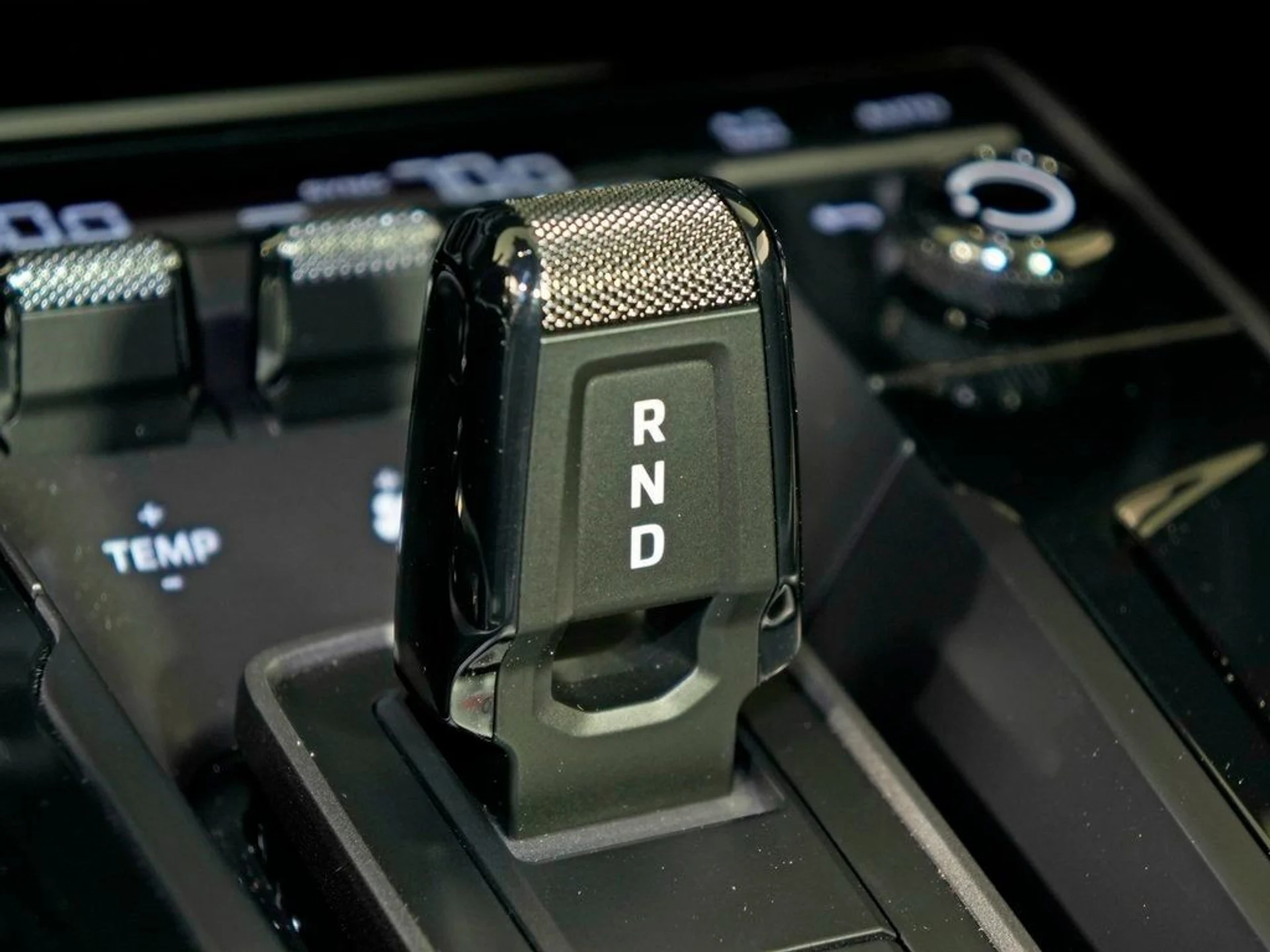 mph028_2070597905_29_c40778af78