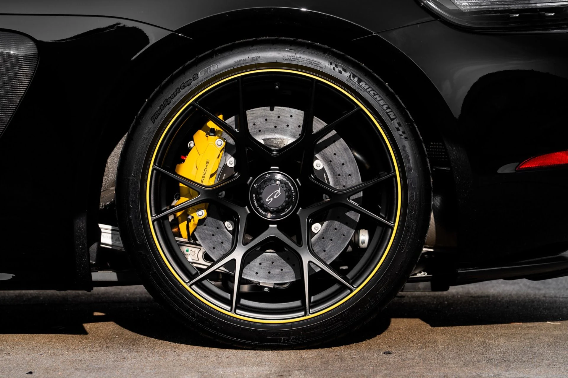 mph028_2074851049_Used_2024_Porsche_718_Cayman_GT_4_RS_Weissach_1755715183_50a1af0c59