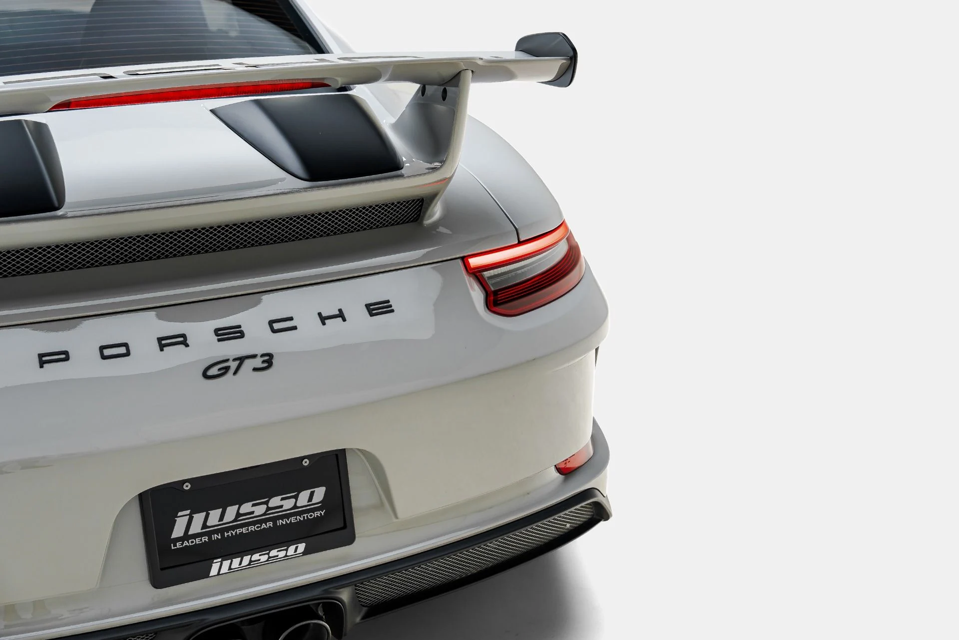 mph028_2077084700_Used_2018_Porsche_911_GT_3_1786143725_50f655100f