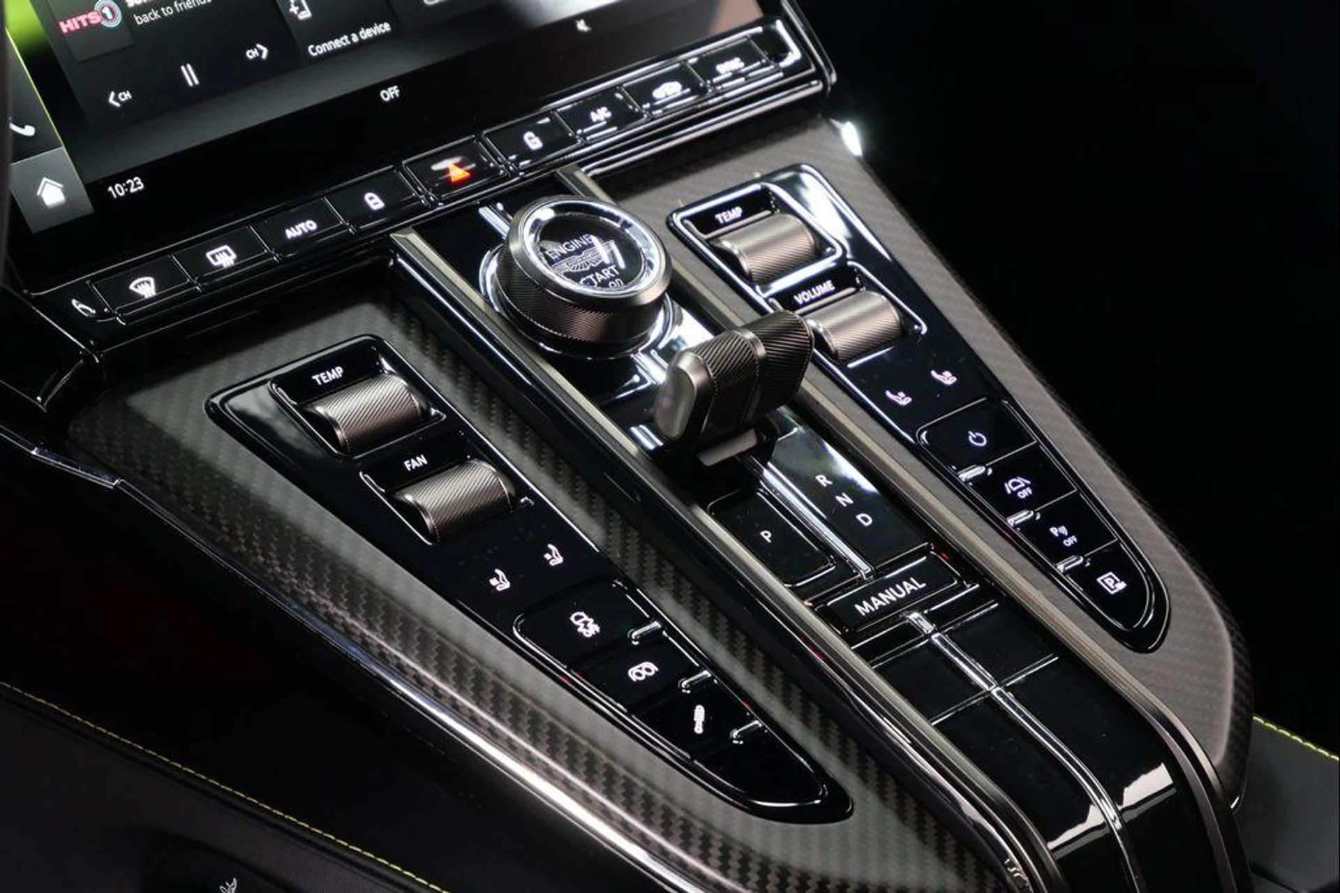 mph028_2080291350_EJB_Ac61g_OUV_Bv_Ge_Hu_Ii1_Mma_Fk_7a3c5df164