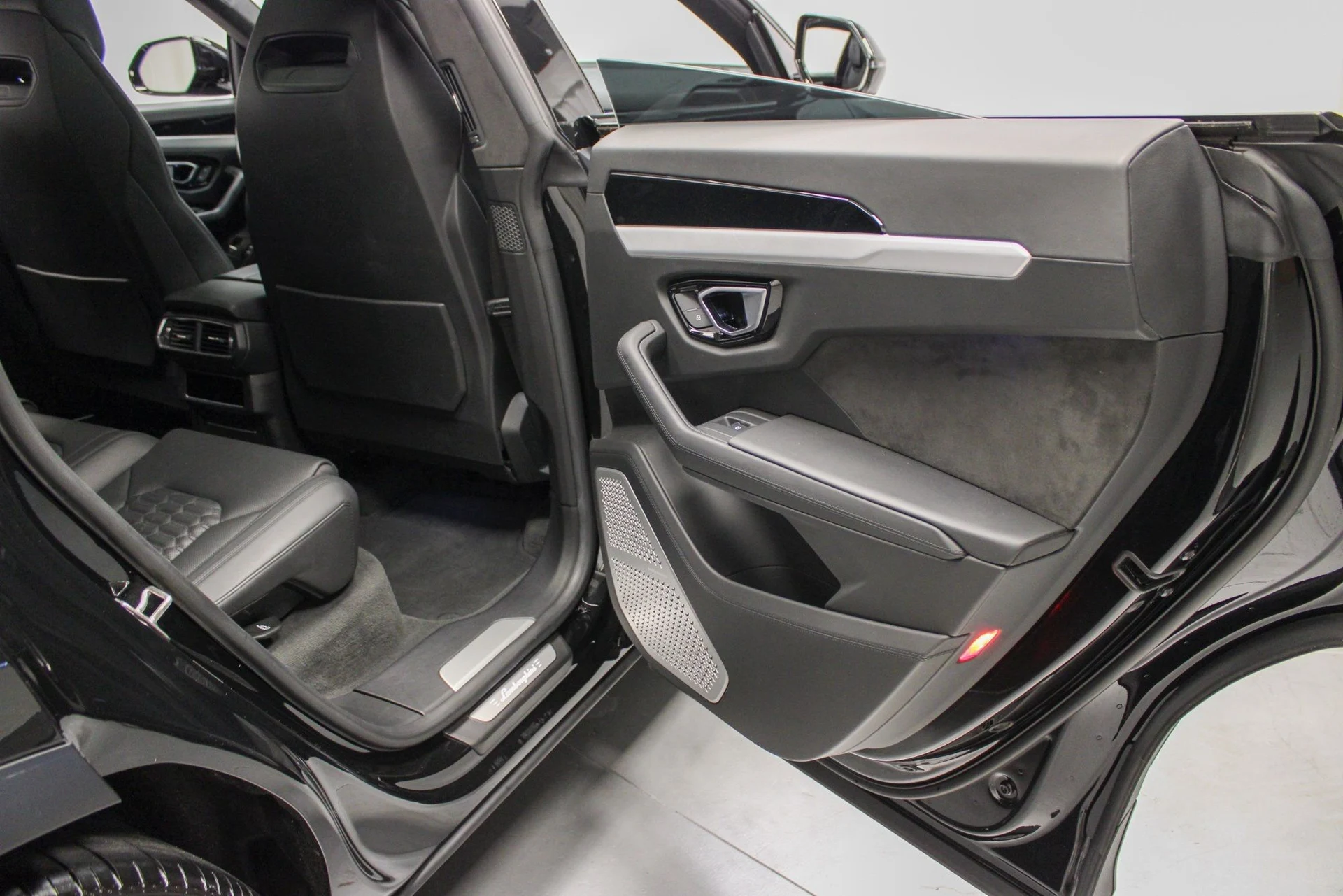 mph028_2080975108_c114b0b794150dc1555631270c39c0fb_ddd272ca7e