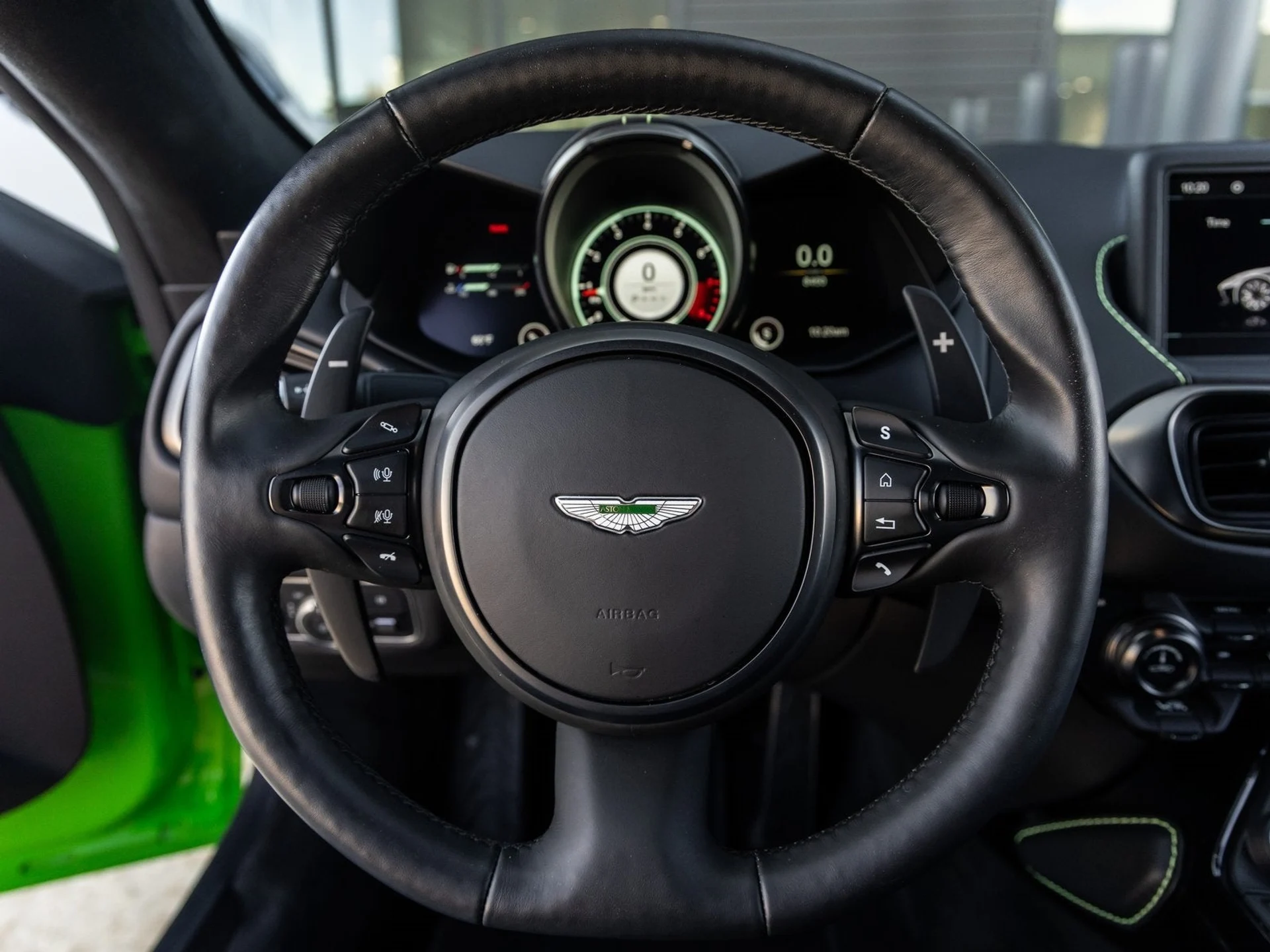 mph028_2081786697_29_64ded96131