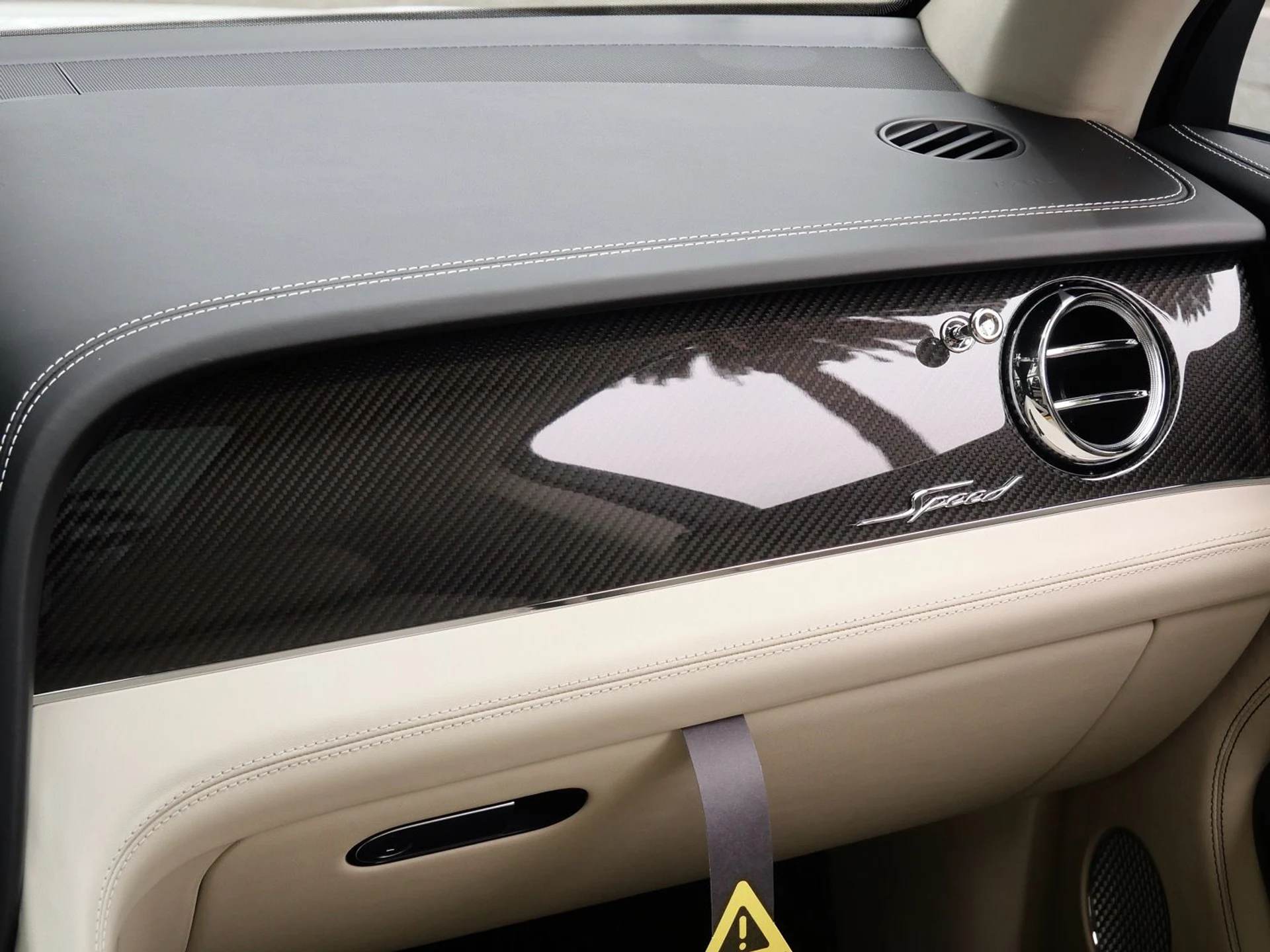 mph028_2091663171_a659703596fb810f6cab405687ab0170x_bfa68a8d31