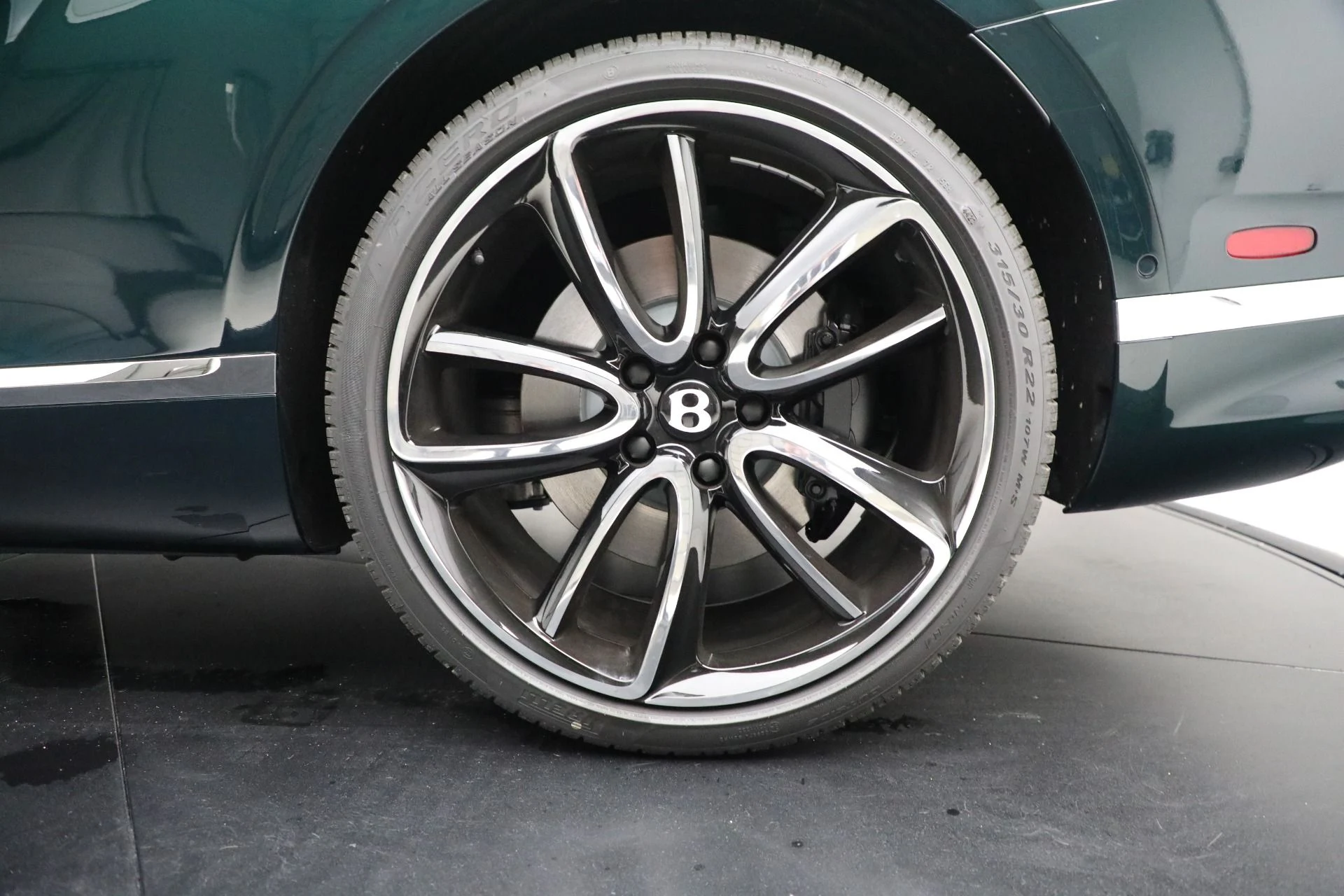 mph028_2106853854_New_2024_Bentley_Continental_GTC_V8_846a717401