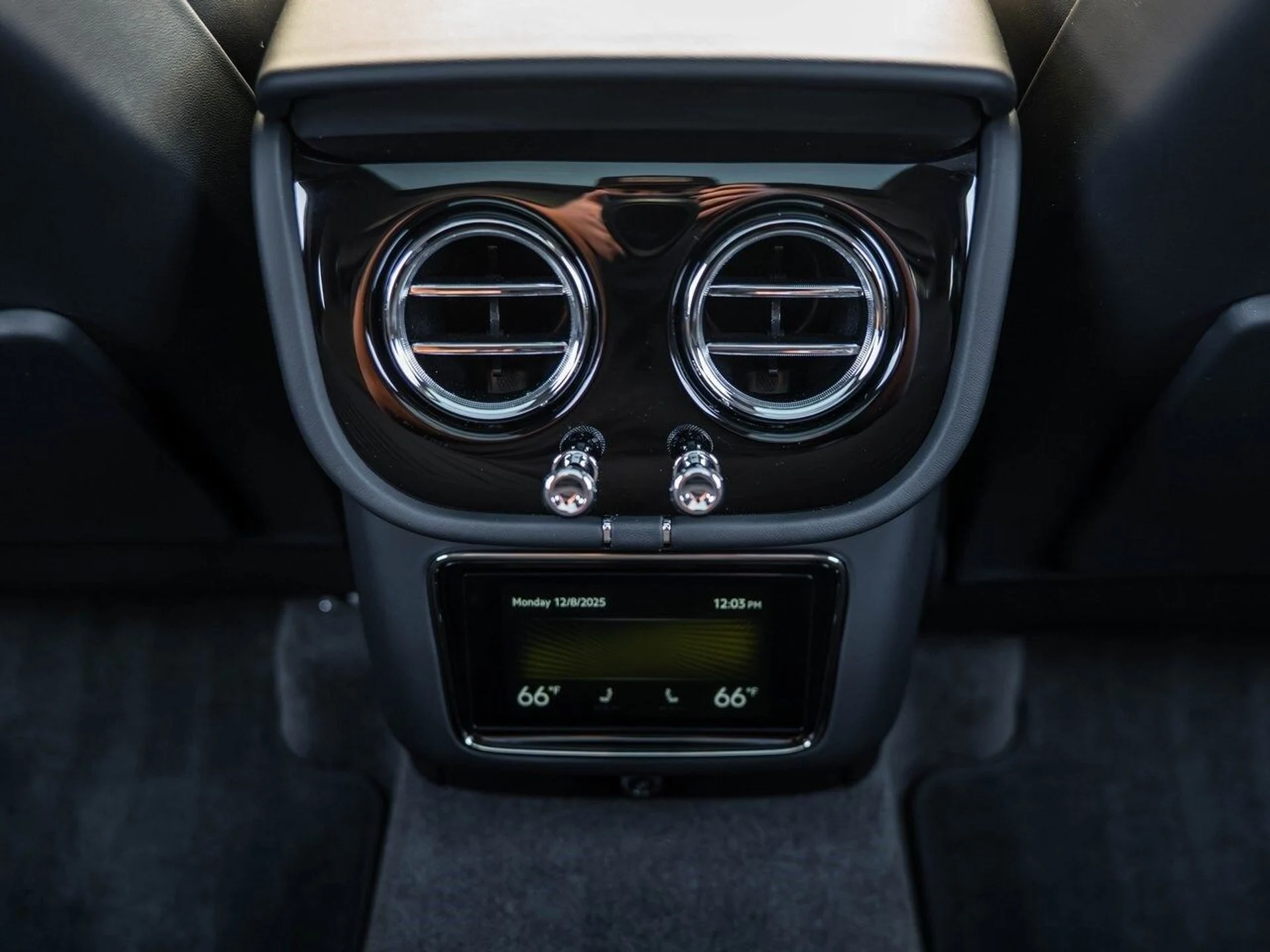 mph028_2107814723_7c8303123e779b0247a9ad7c5cd8abeex_e725f5b6b0