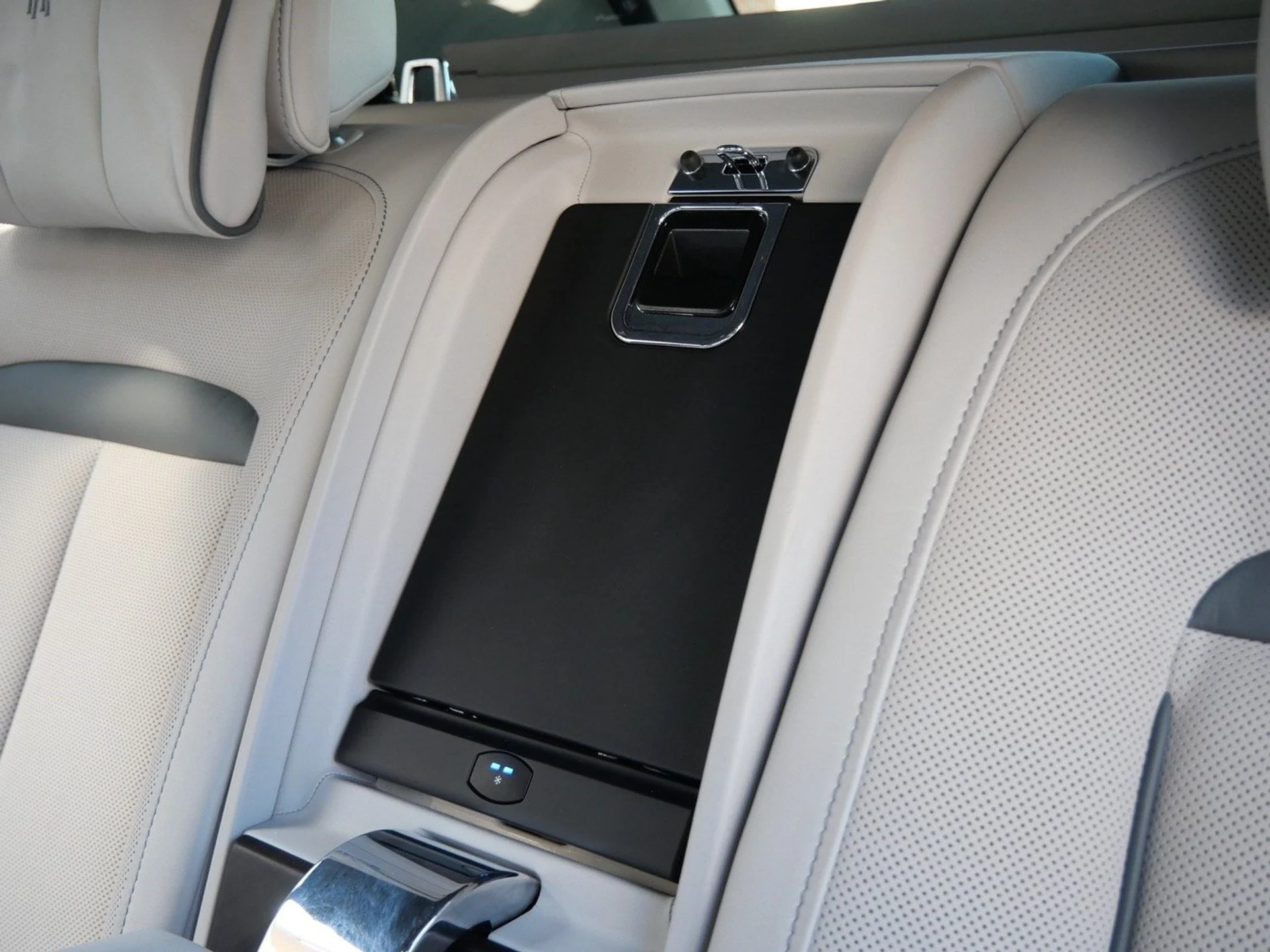 mph028_2108329269_f81b028e34a8b51bdefc7402a4096591x_69e447a4a4