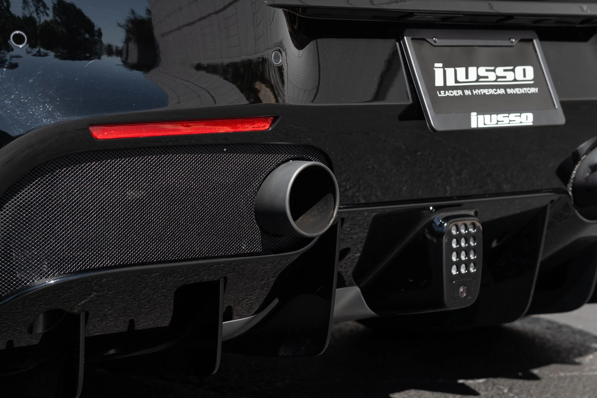 mph028_2110041139_Used_2017_Ferrari_488_Spider_1771888975_e0d80115da