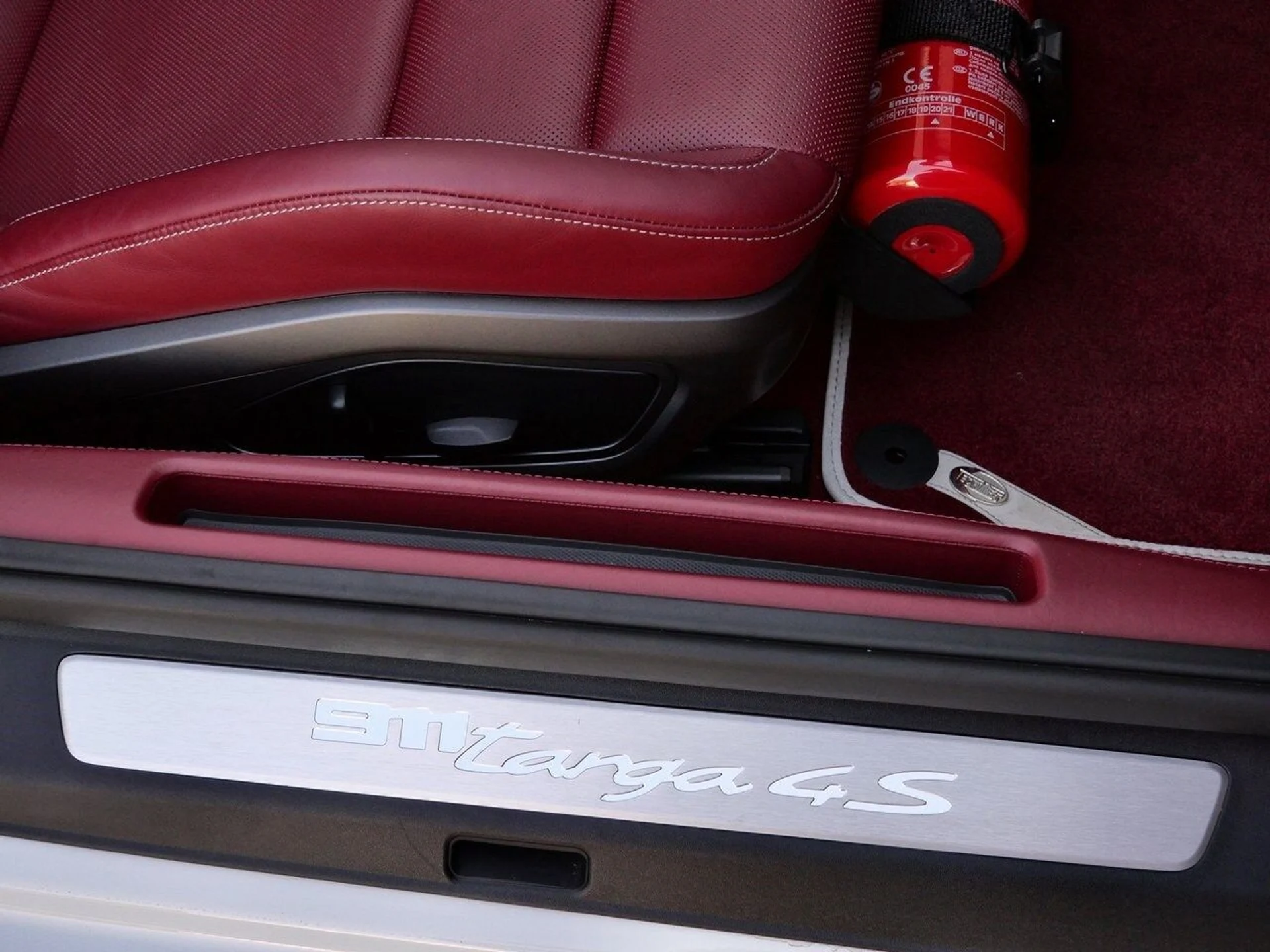 mph028_2111449765_a7a1ed652d24a2e7788e40e650d8f1a5x_2ff552cf51