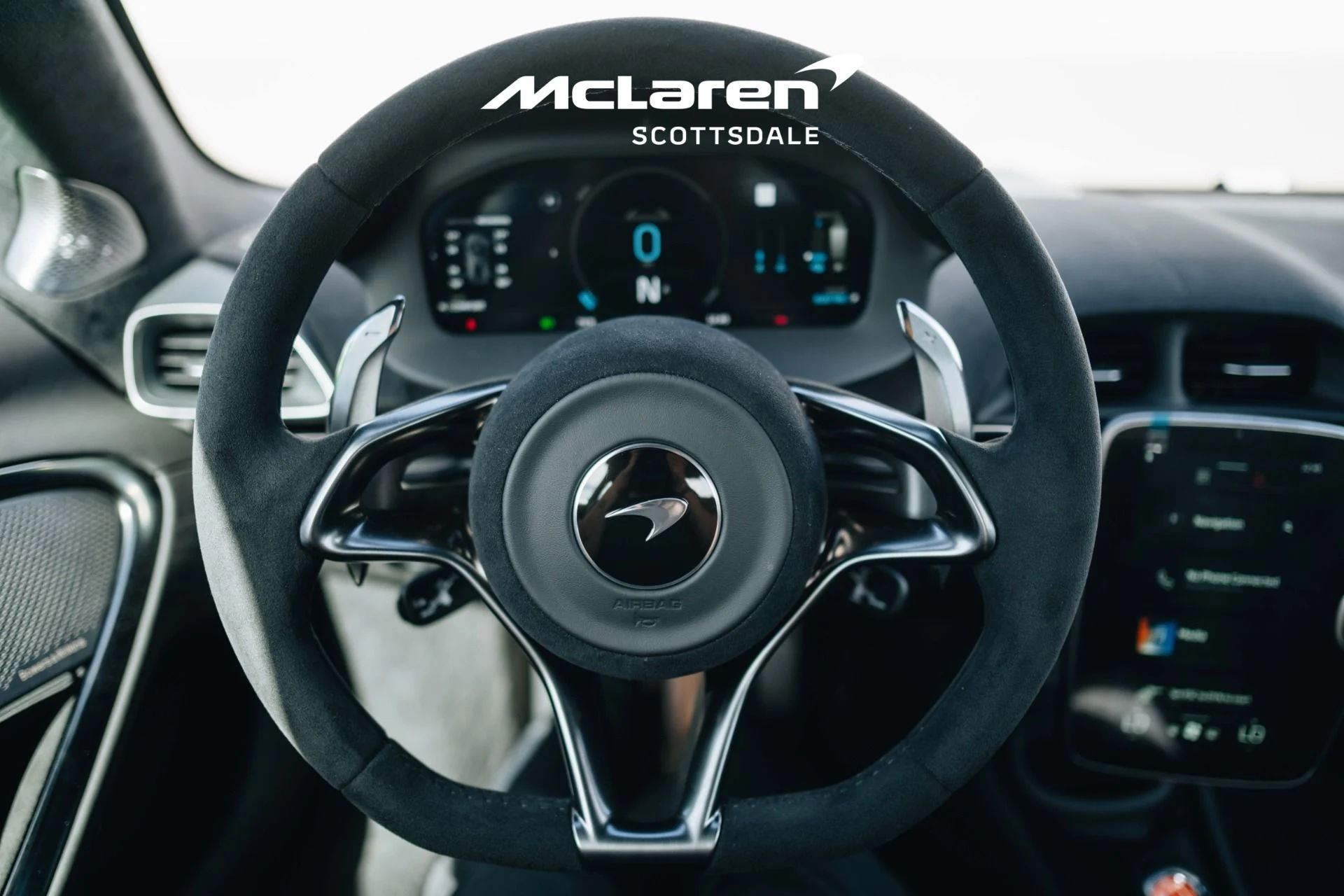 mph028_2136668846_Used_2025_MCLAREN_ARTURA_1732372131_06cab45fd6