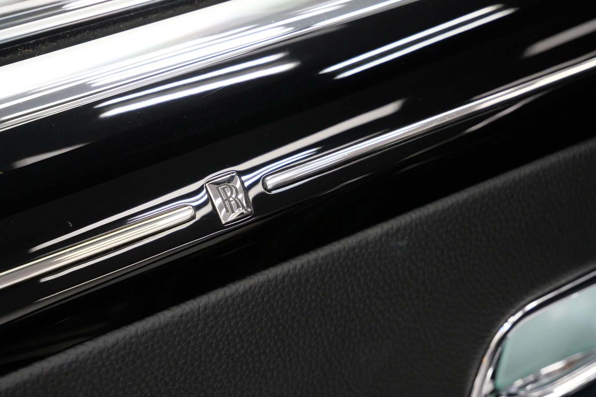 mph028_2141817982_Used_2019_Rolls_Royce_Ghost_EWB_Long_Wheelbase_Model_430_K_MSRP_Low_Miles_1788191510_5bf3c1fa16