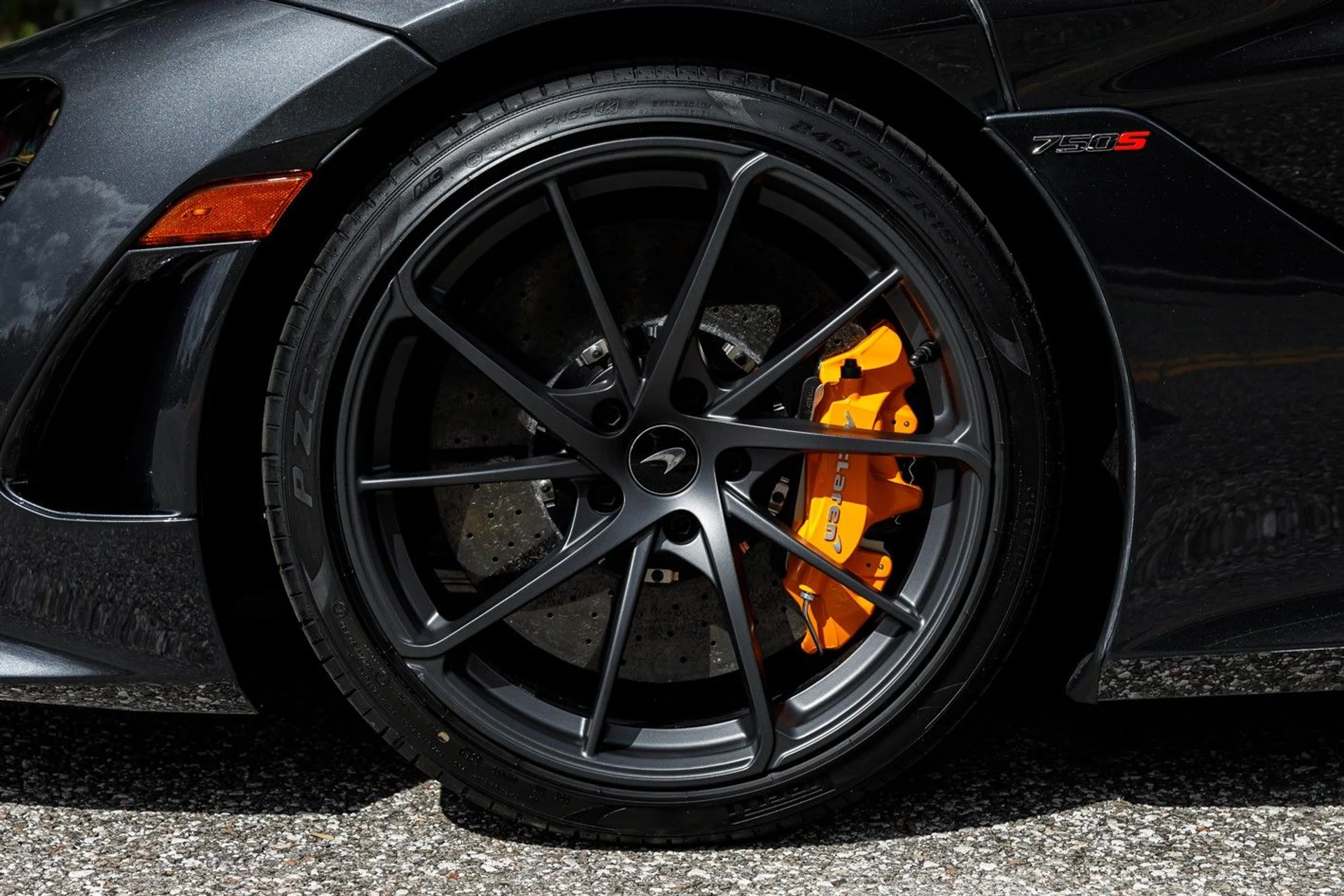 mph028_2141927351_655_p29_l_4540ee8748