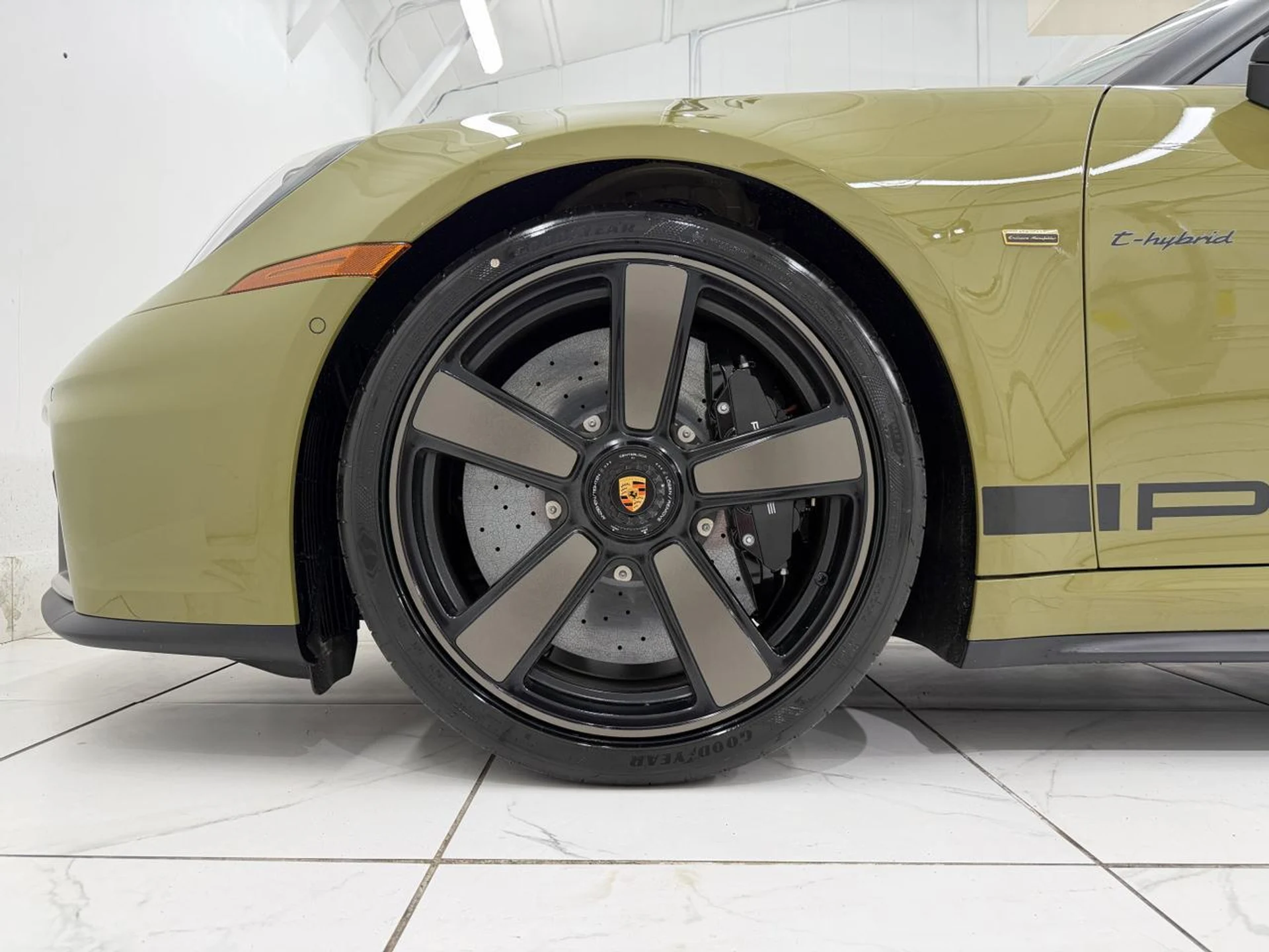 mph028_2141986046_179f2b6605fda93929a4336dfbcb78f9_4a5b7257d9