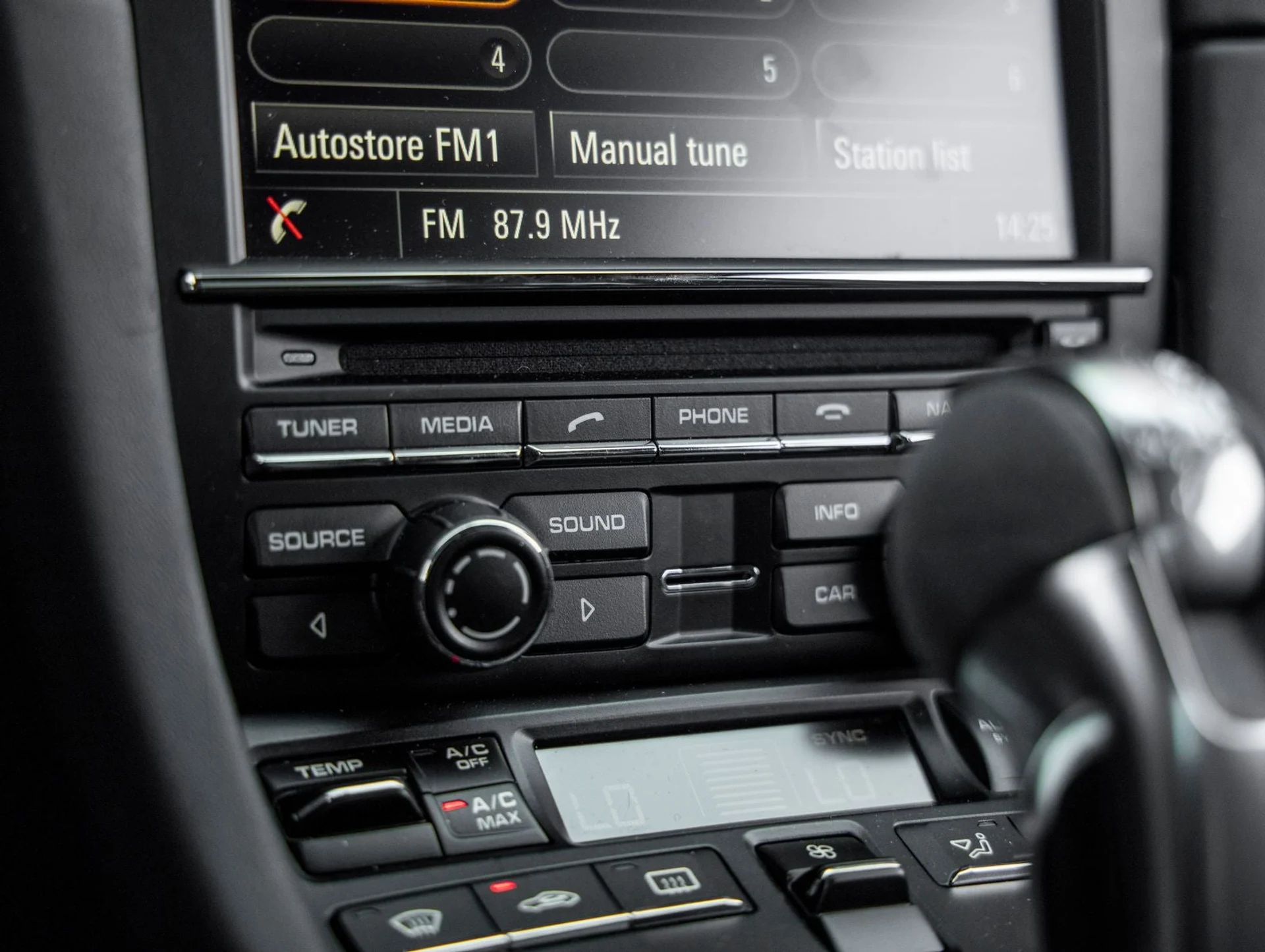 mph028_2142816584_29_4547e48c56