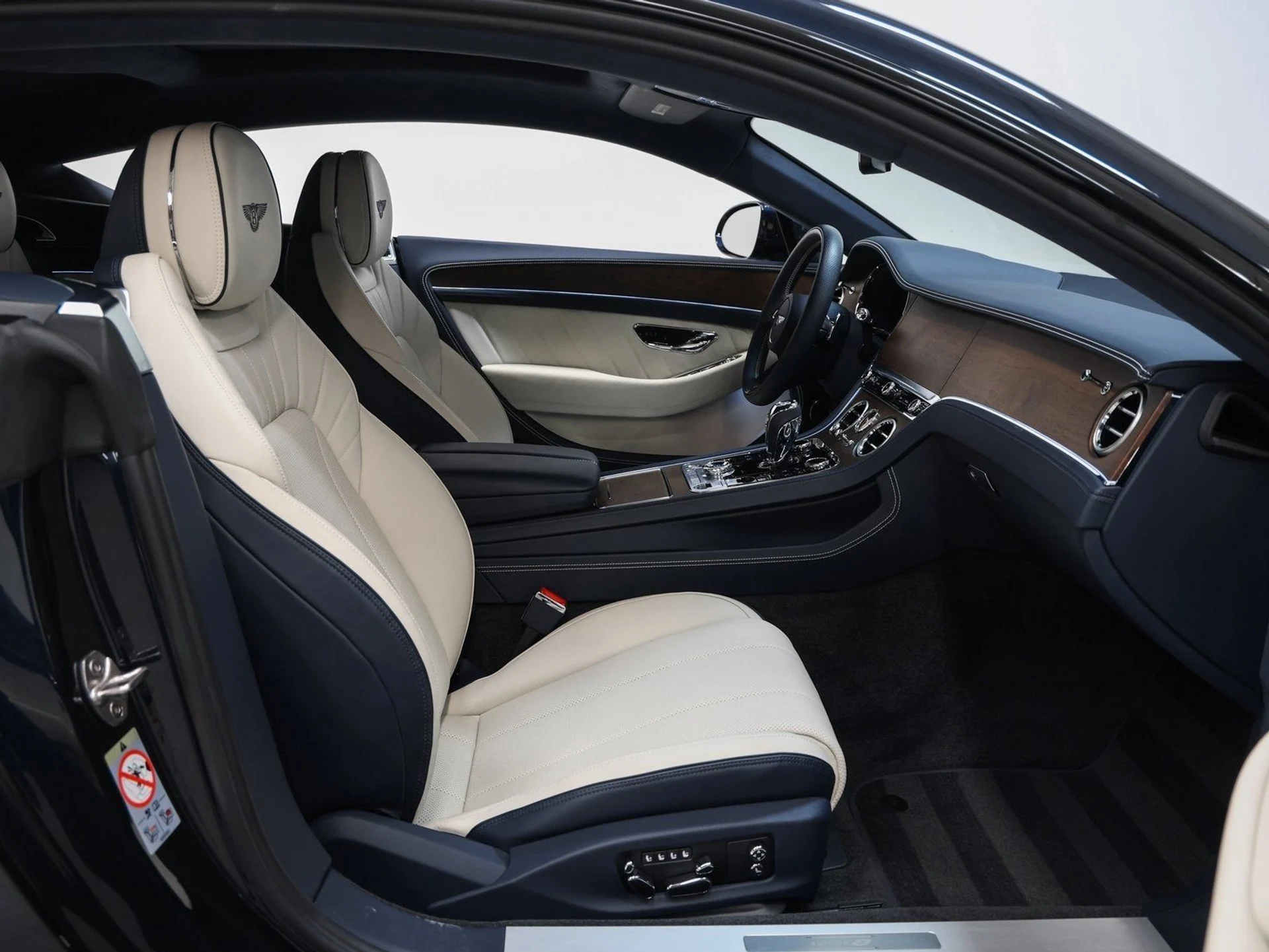 mph028_2154024548_29_04751f9ba4