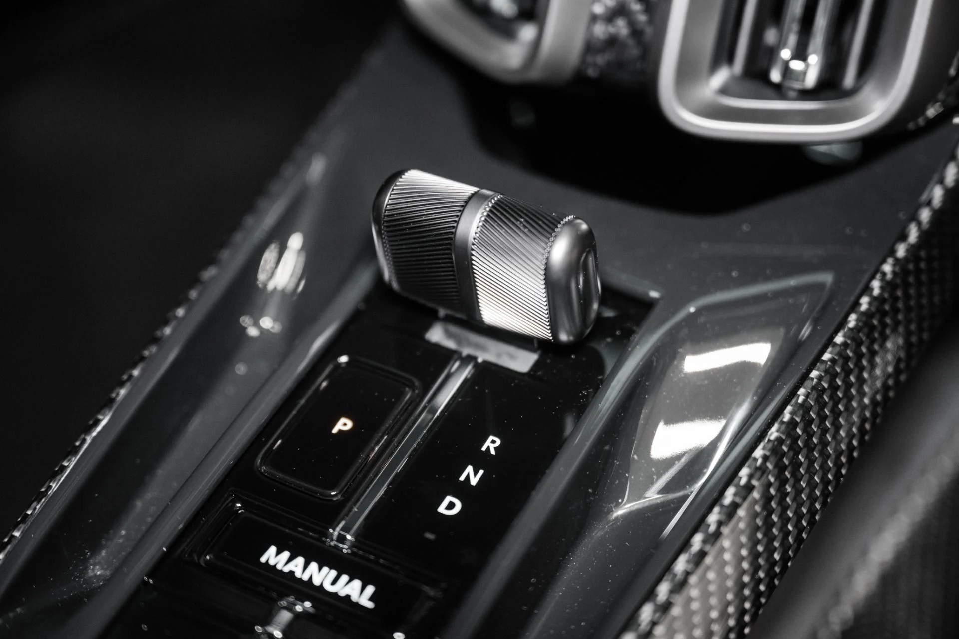 mph028_2154514094_New_2026_ASTON_MARTIN_VALHALLA_COUPE_1775321272_7b03e50a48