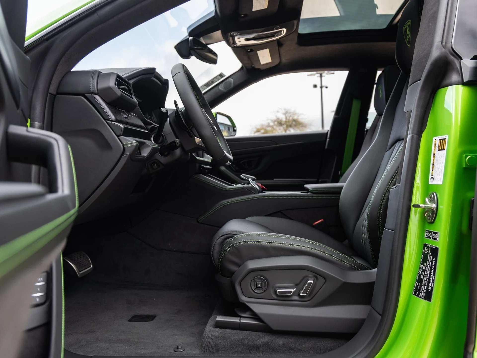 mph028_2160740997_29_140a2a2124