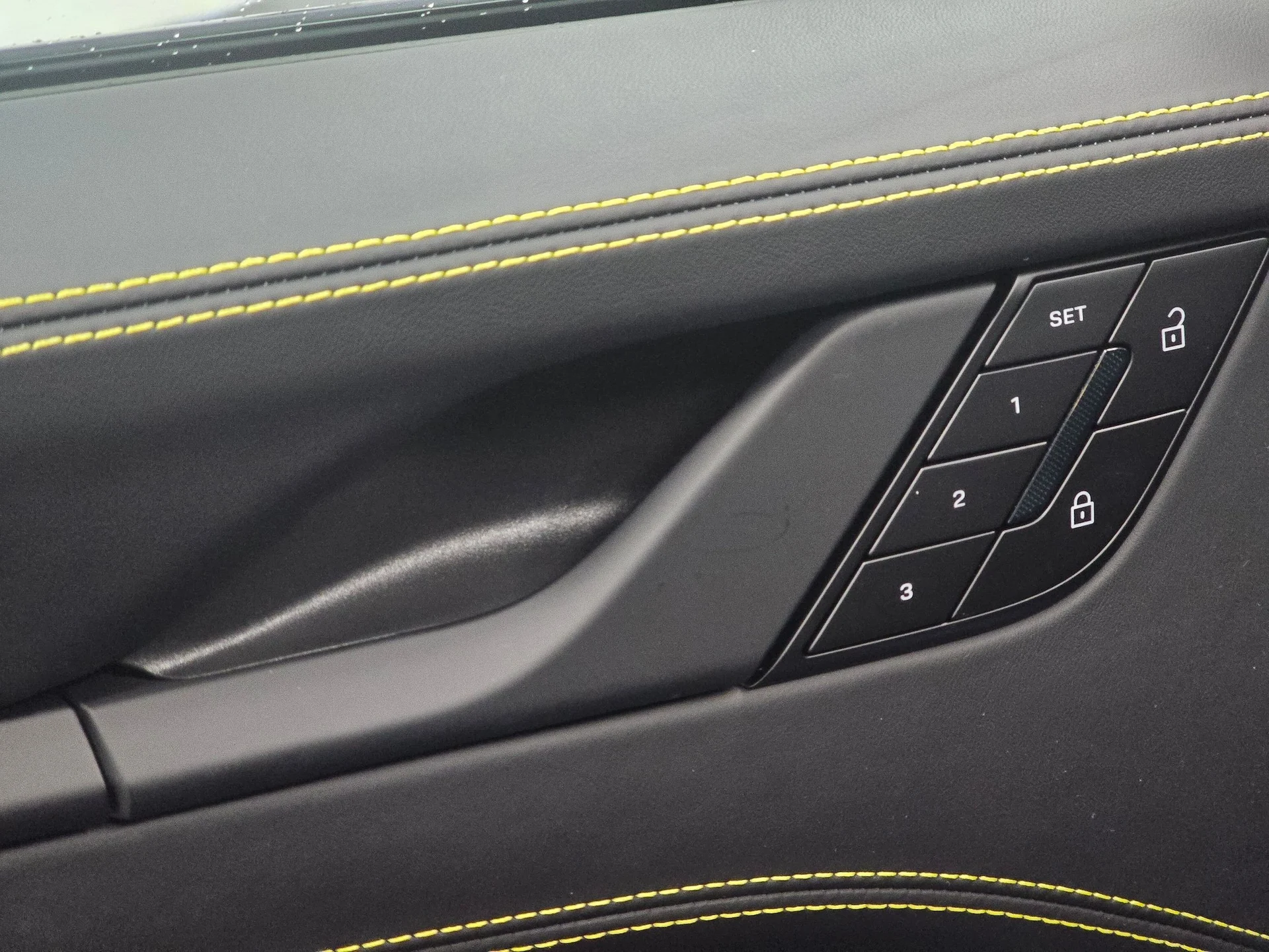 mph028_2163830754_1eff9fb039fe8aa5b33535fffdf7c856x_55272888f6