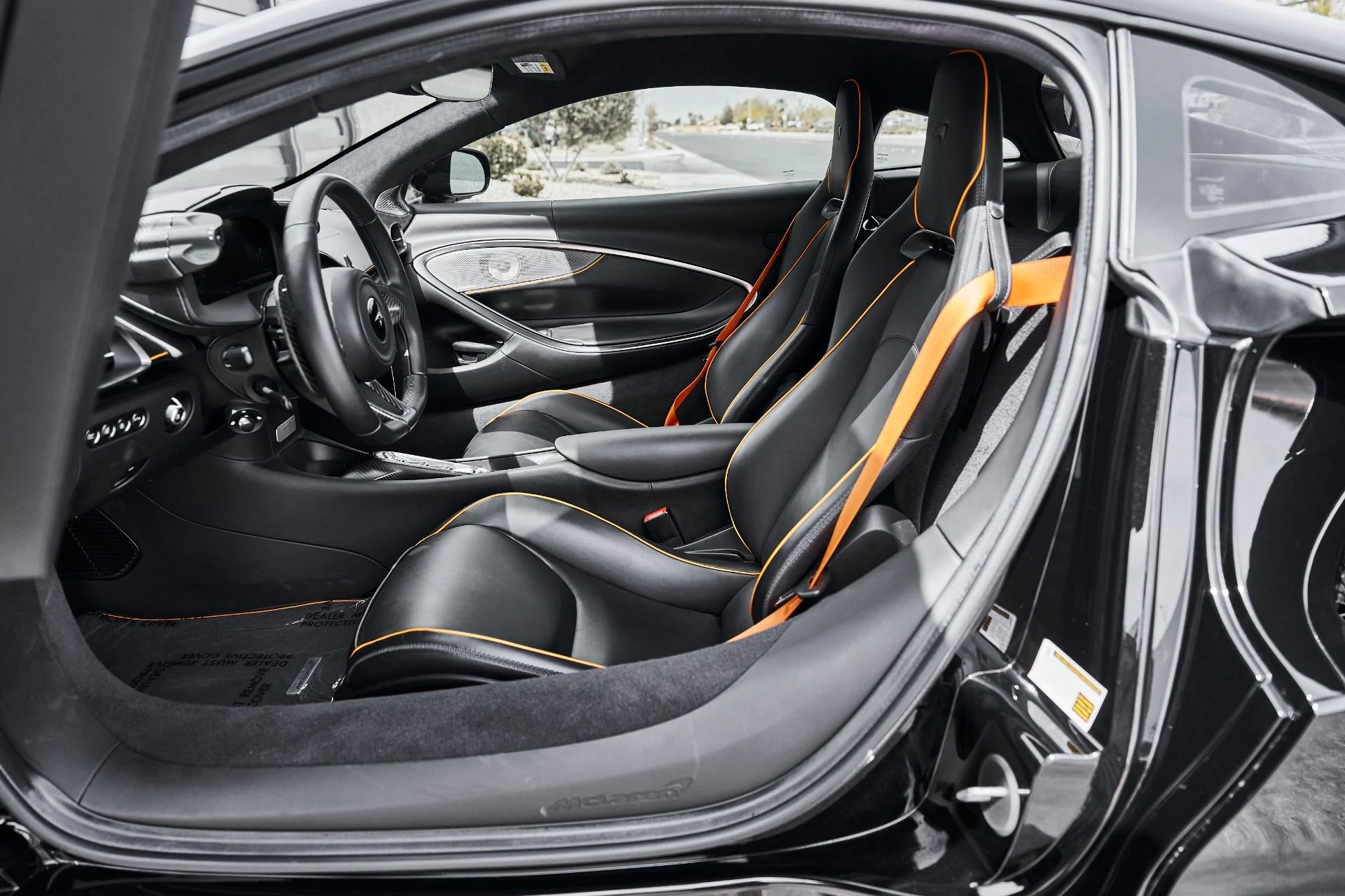 mph028_2166184886_Used_2024_Mc_Laren_Artura_1775583345_e8fbbc4344