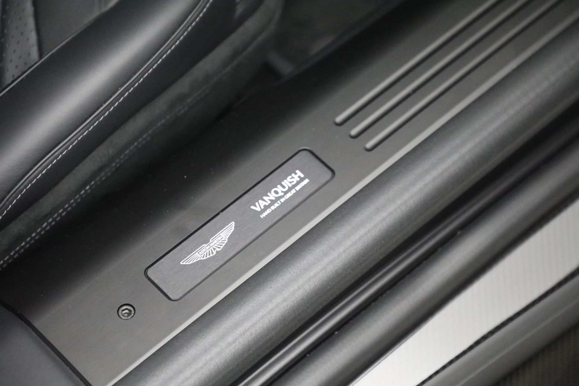 mph028_2167756198_Used_2025_Aston_Martin_Vanquish_c0c8b01b80