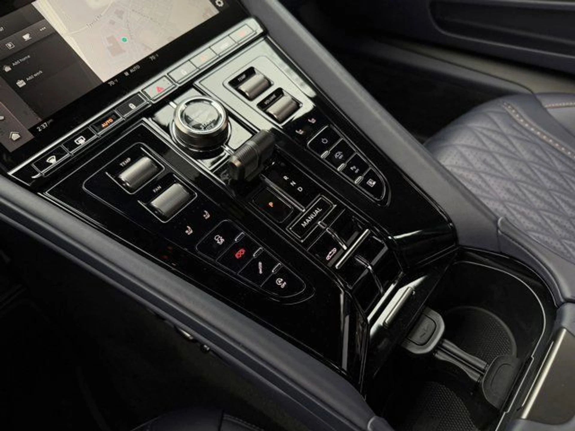 mph028_2168571426_19f541afa11a43789b64abcd02ca929c_d2883903f7