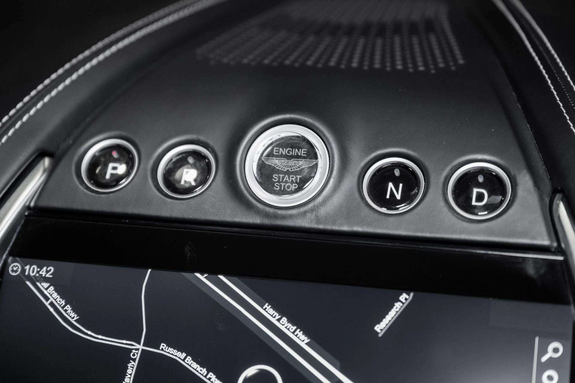 mph028_2170560890_Used_2023_Aston_Martin_DBX_707_1761749500_a404ca1729