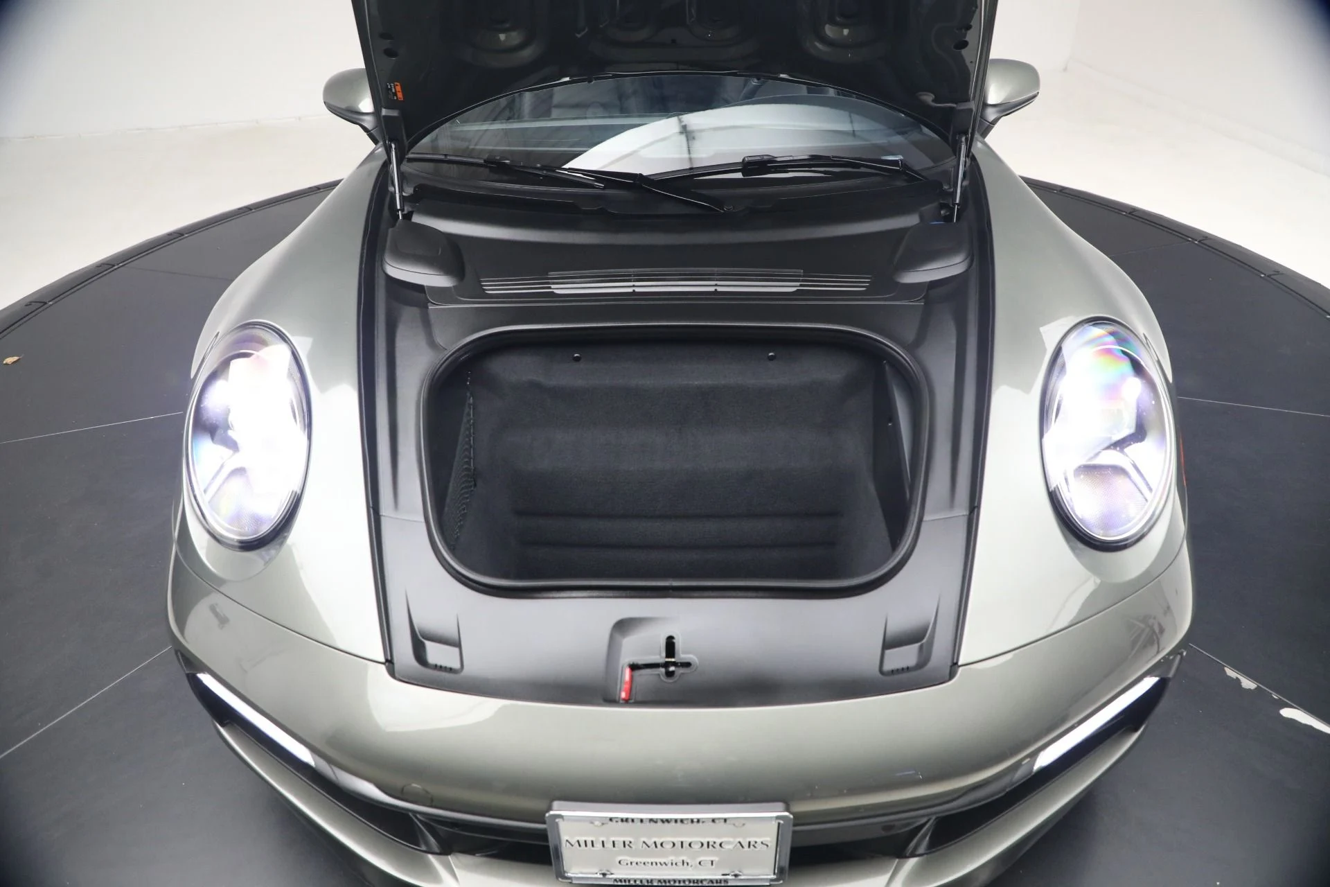 mph028_2173733331_Used_2020_Porsche_911_Carrera_4_S_1792437581_b7b5a34fce