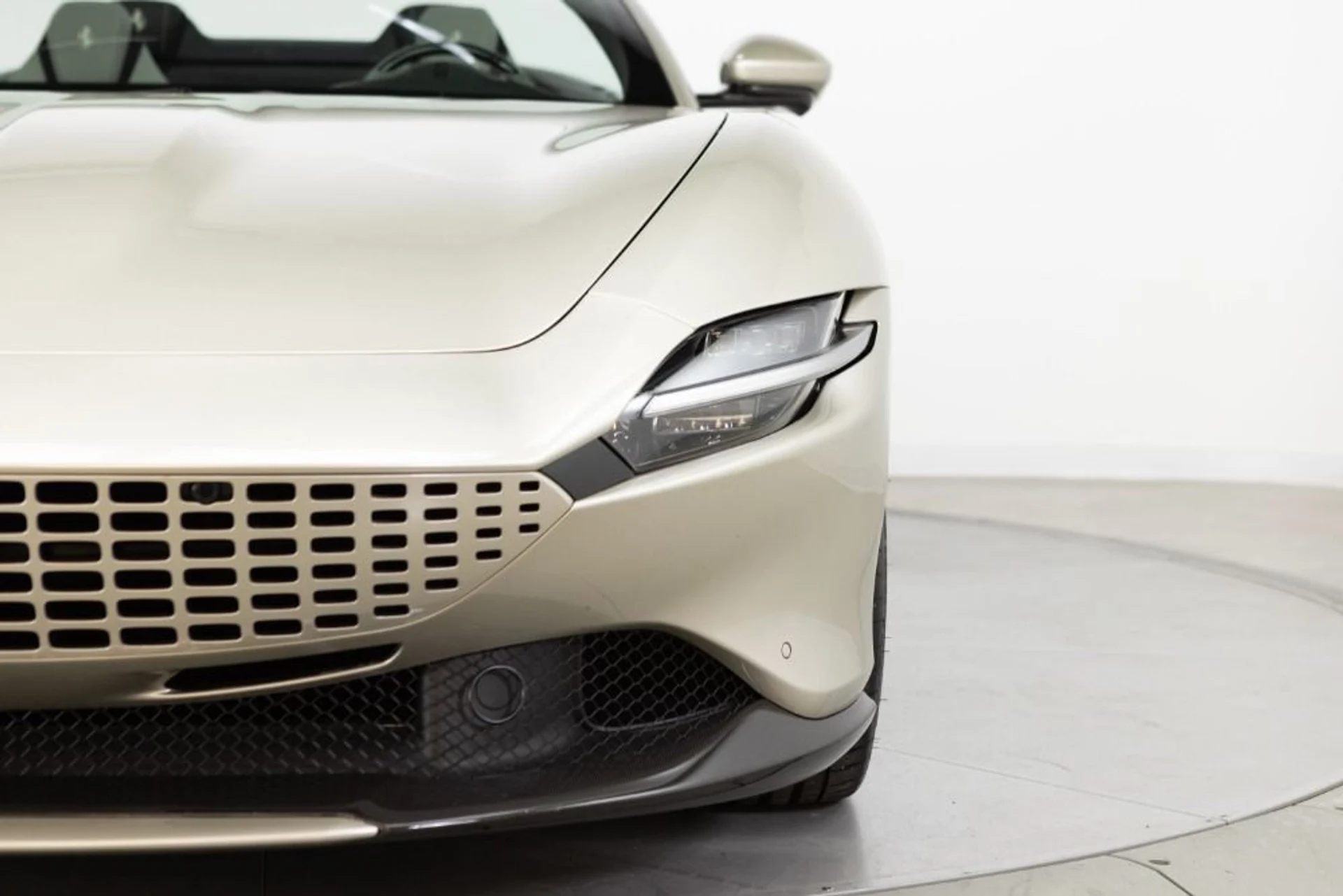 mph028_2177272220_Used_2024_Ferrari_Roma_Spider_b90cb82e7f