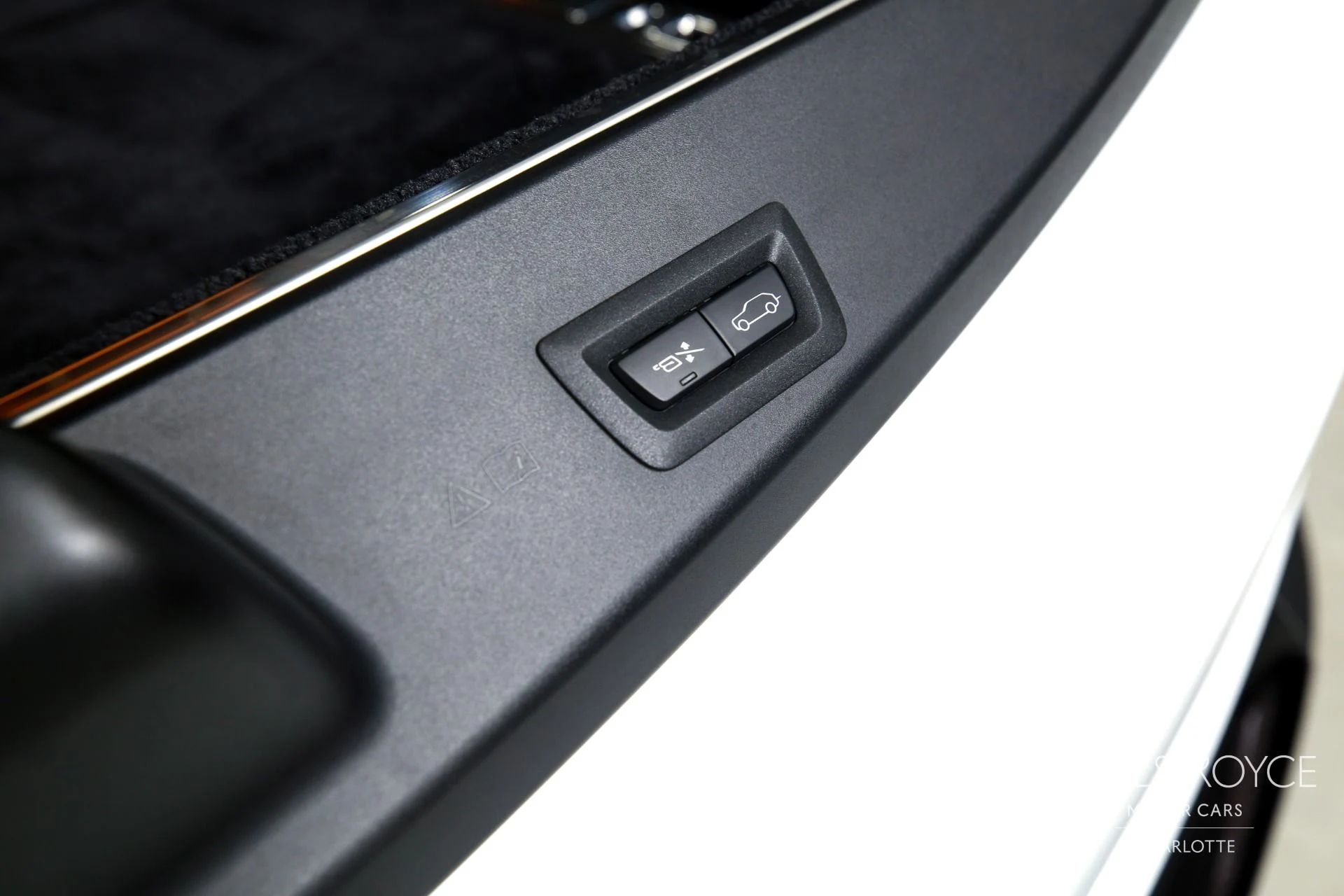 mph028_2179400801_Used_2022_Rolls_Royce_Cullinan_1773253709_f91b959f5a