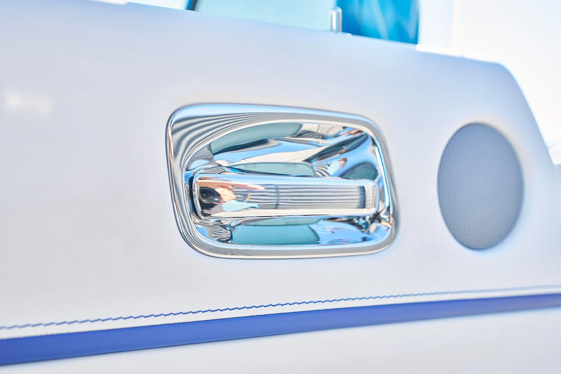 mph028_2187473782_Used_2020_Rolls_Royce_Wraith_Base_1762567737_f810109763