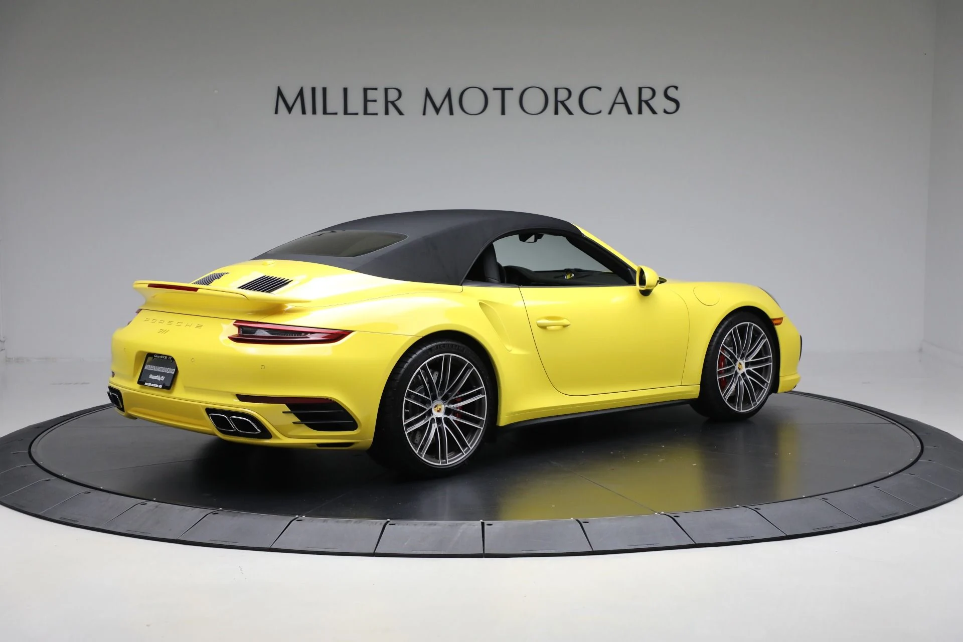mph028_2187674123_Used_2017_Porsche_911_Turbo_Cabriolet_92f26f89ec