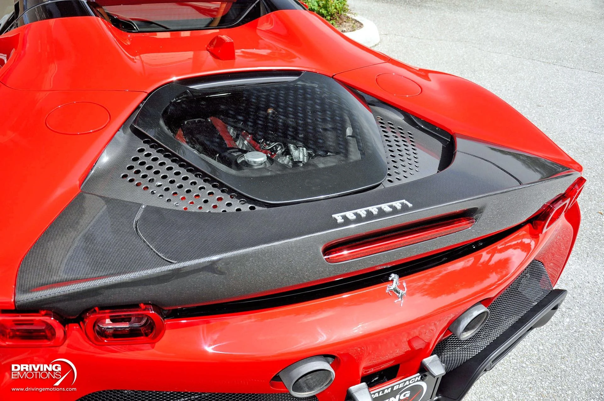 mph028_2188109052_860_p29_l_5e9aa382bc