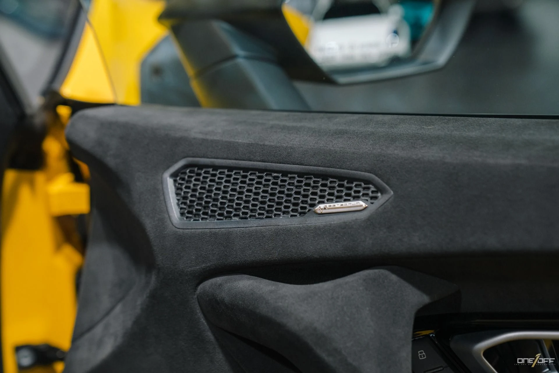 mph028_2189454941_Used_2024_Lamborghini_Huracan_Sterrato_1757040666_fe18f8d5eb