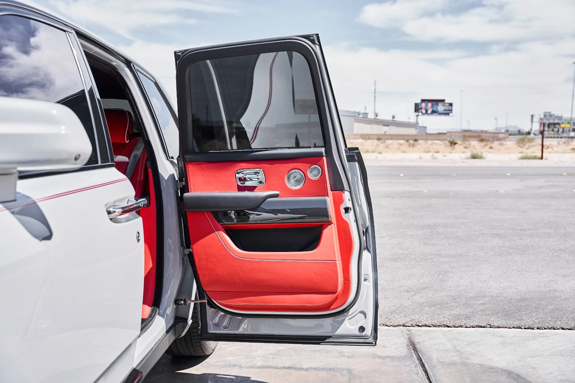 mph028_219012537_Used_2024_Rolls_Royce_Cullinan_Black_Badge_1775870981_6cbe375890