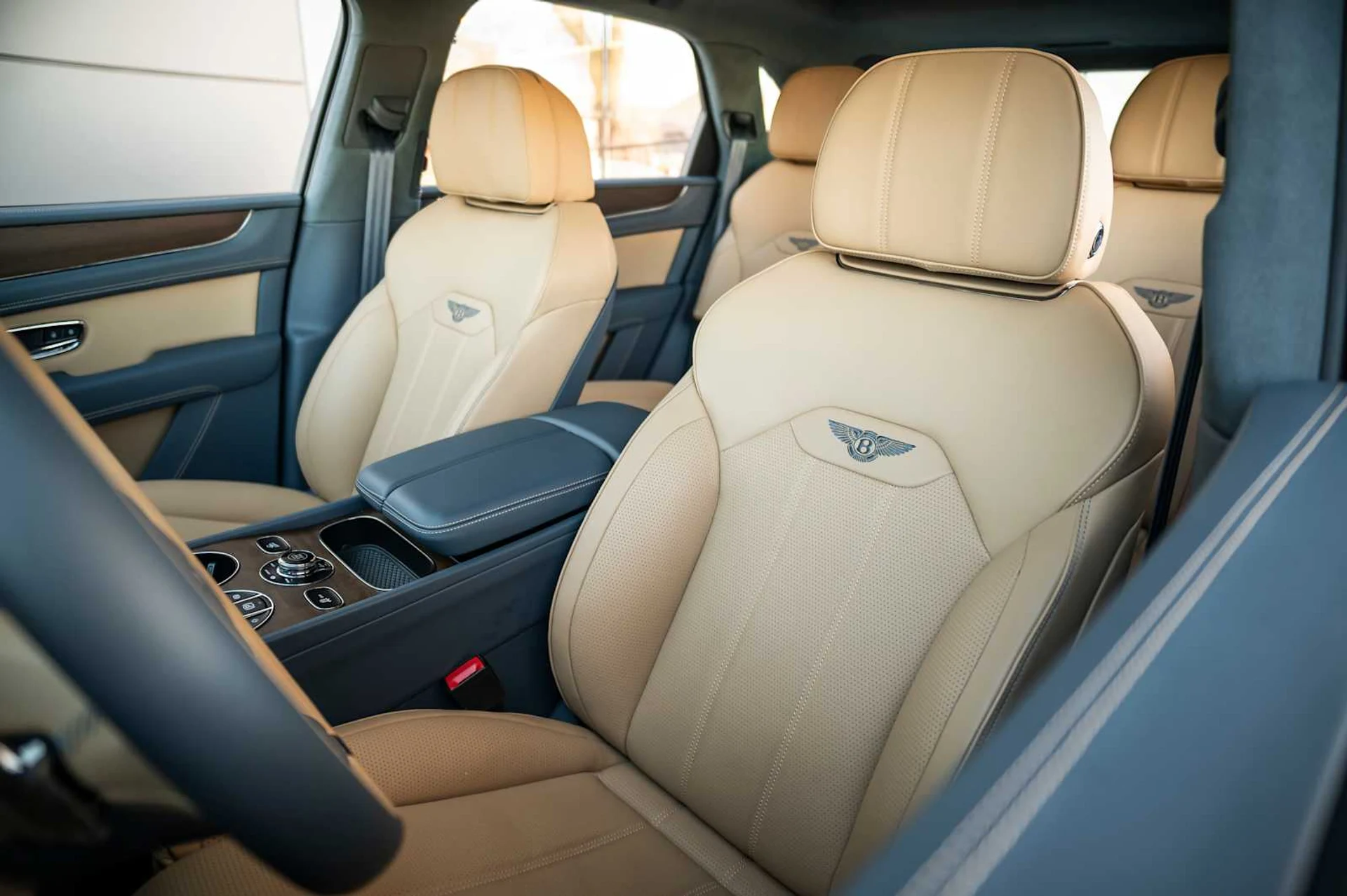 mph028_2194755415_70cba198adb0301694d08e4be92c4d93x_3c9701baf0