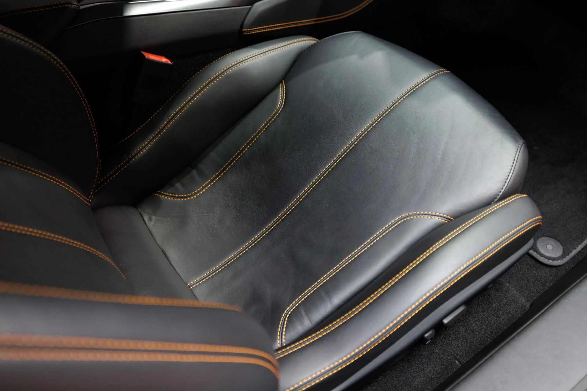 mph028_2200130595_Used_2015_Lamborghini_Huracan_VF_Supercharger_LP_610_4_1760479493_e64c5f78f3