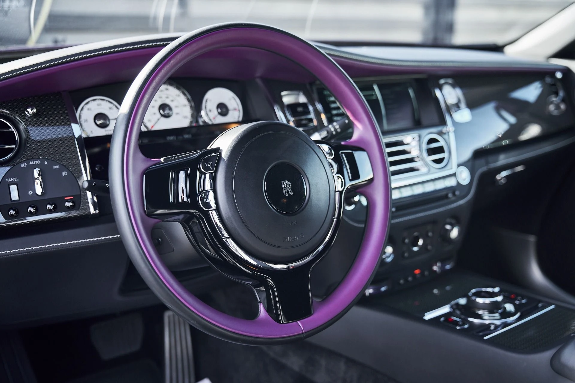 mph028_2203896810_Used_2020_Rolls_Royce_Wraith_Base_1774310791_727b196bfe