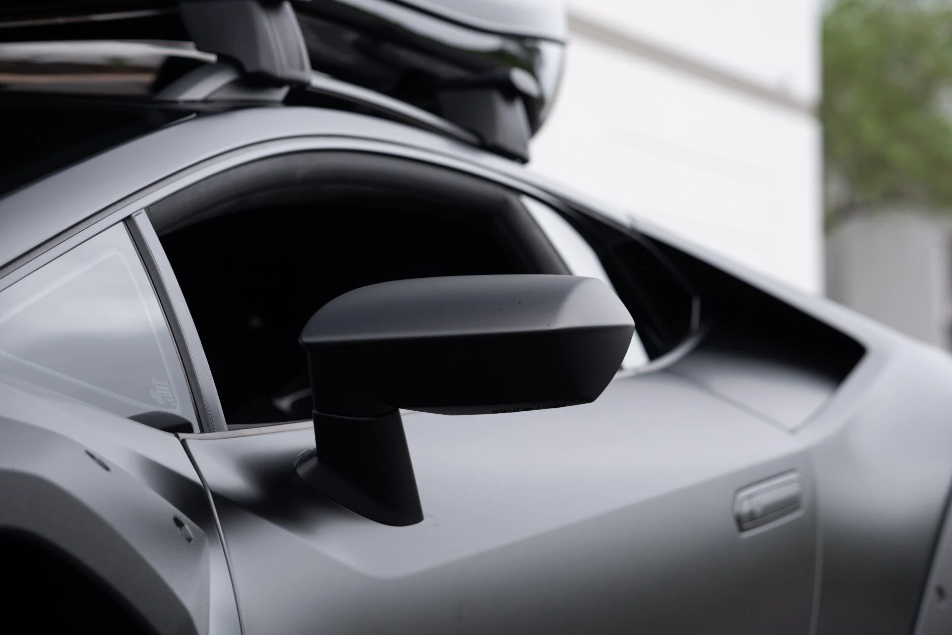 mph028_2205570145_Used_2024_Lamborghini_Huracan_Sterrato_1775279109_427a0986a4