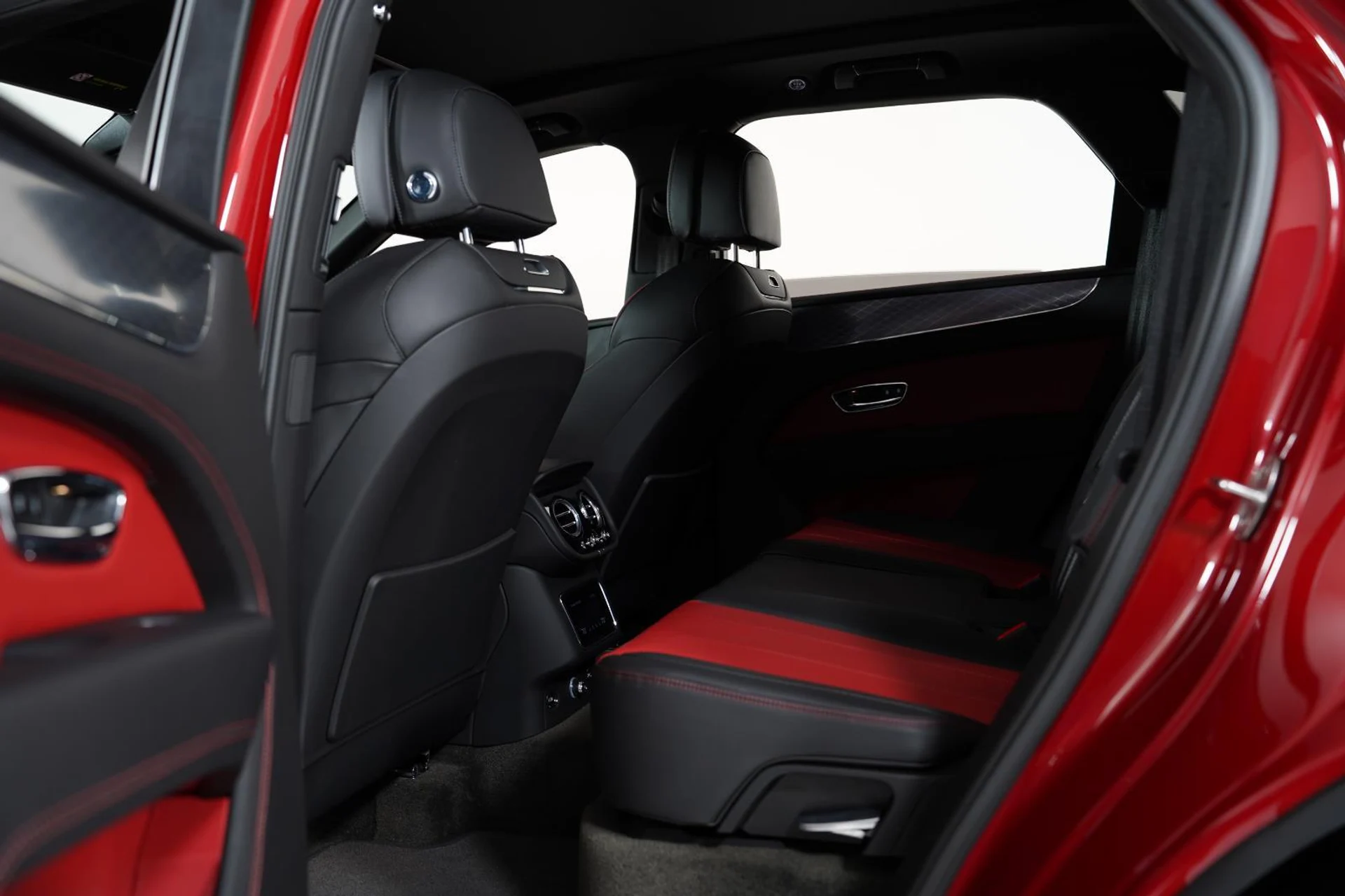 mph028_2208604794_21df603f37752e532687834c41698083_87d96dc90b