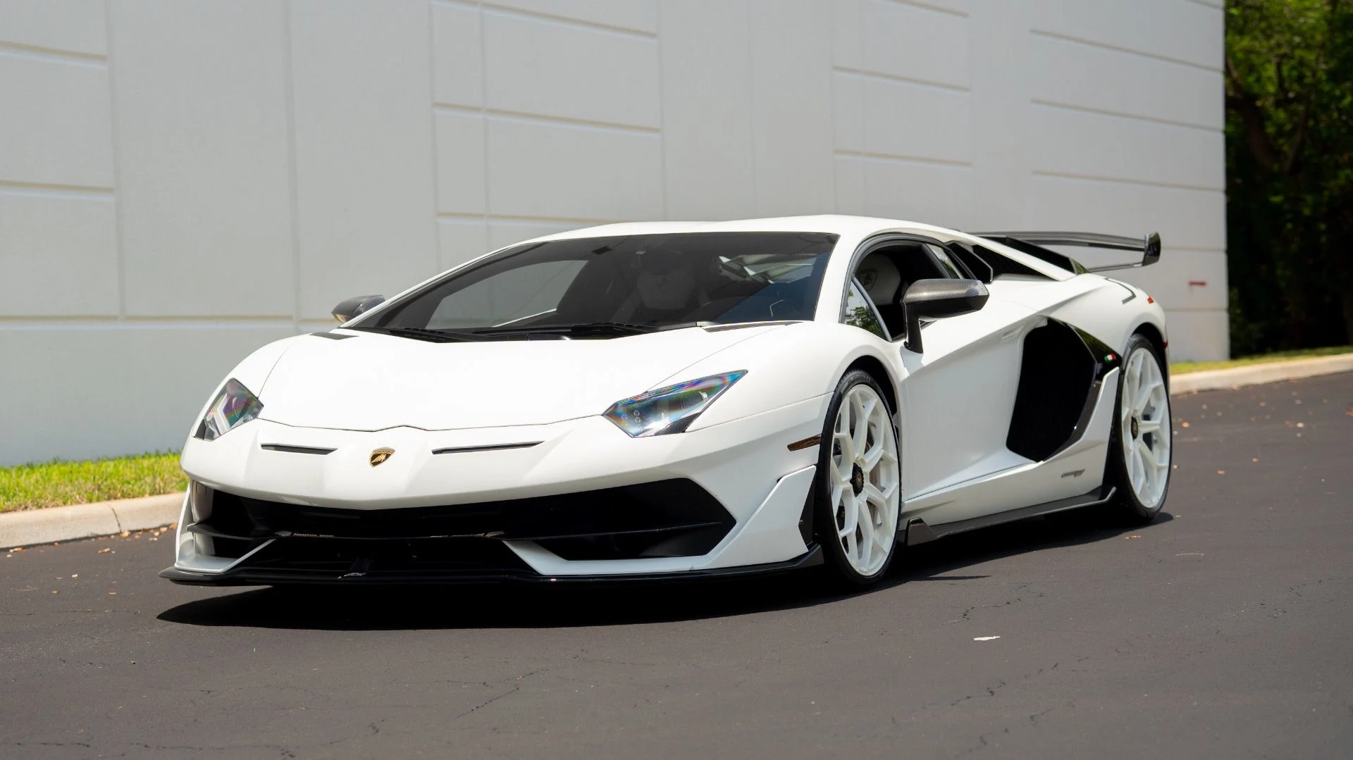 mph028_2211794425_Used_2019_Lamborghini_Aventador_LP_770_4_SVJ_1754340597_0868202c44