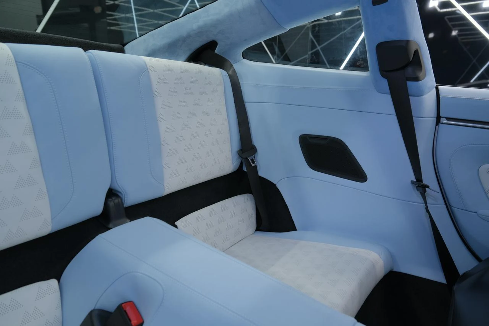 mph028_2217629267_5f3e4b1b160a029f146263eb9743b442_d4117056c0