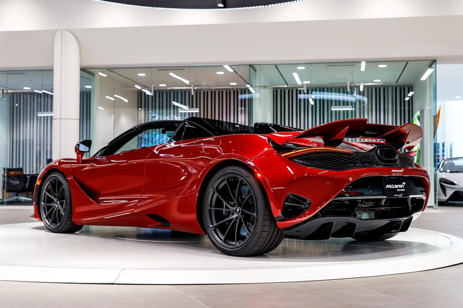 mph028_2220317160_677_p29_l_06239ada4a