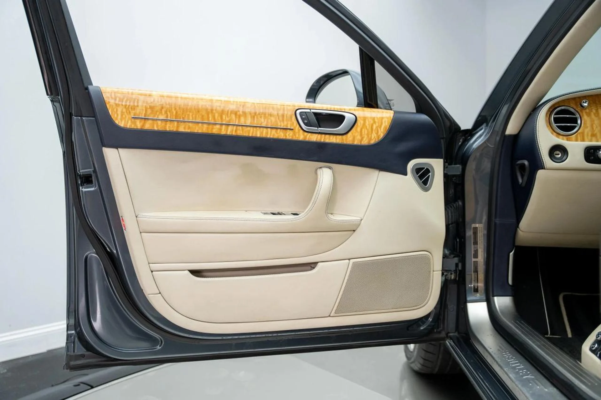 mph028_2225211670_5369e8e5967f2c4c866e8e4a72c04c5c_ecb4971892