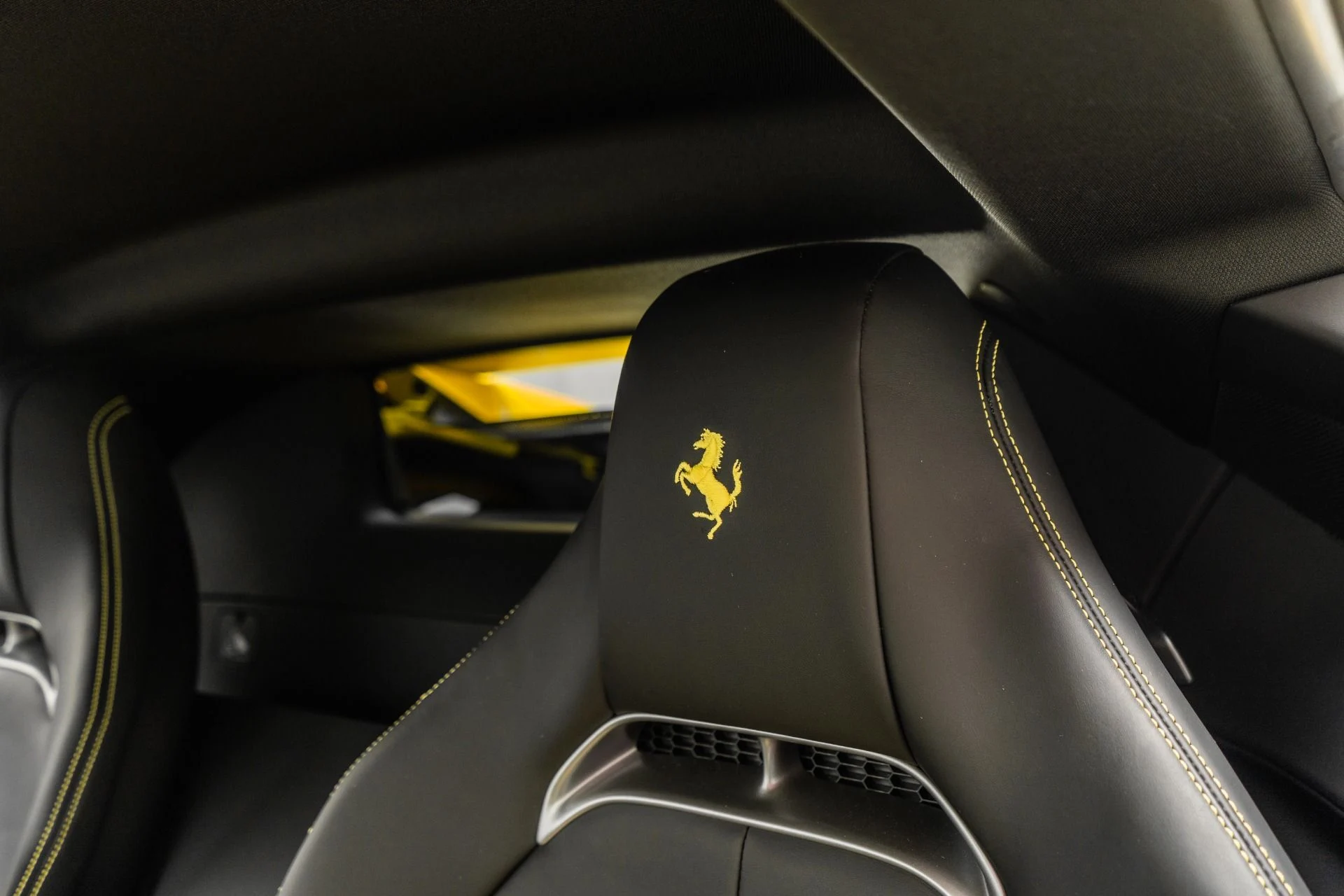 mph028_2225720550_Used_2022_Ferrari_SF_90_Stradale_1756152966_07952a8f70