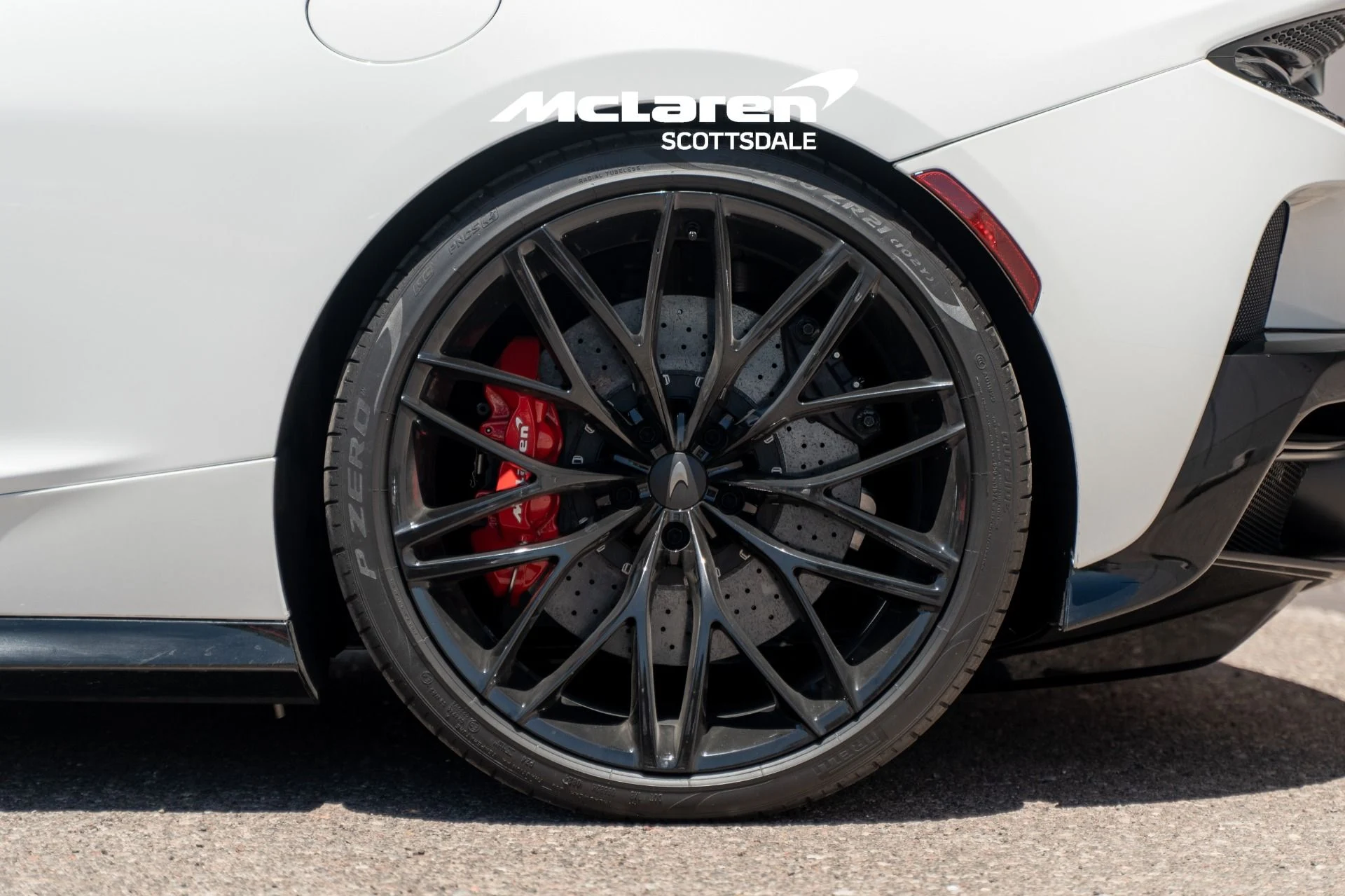 mph028_2227993476_Used_2025_MCLAREN_GTS_1783103261_8429e17617