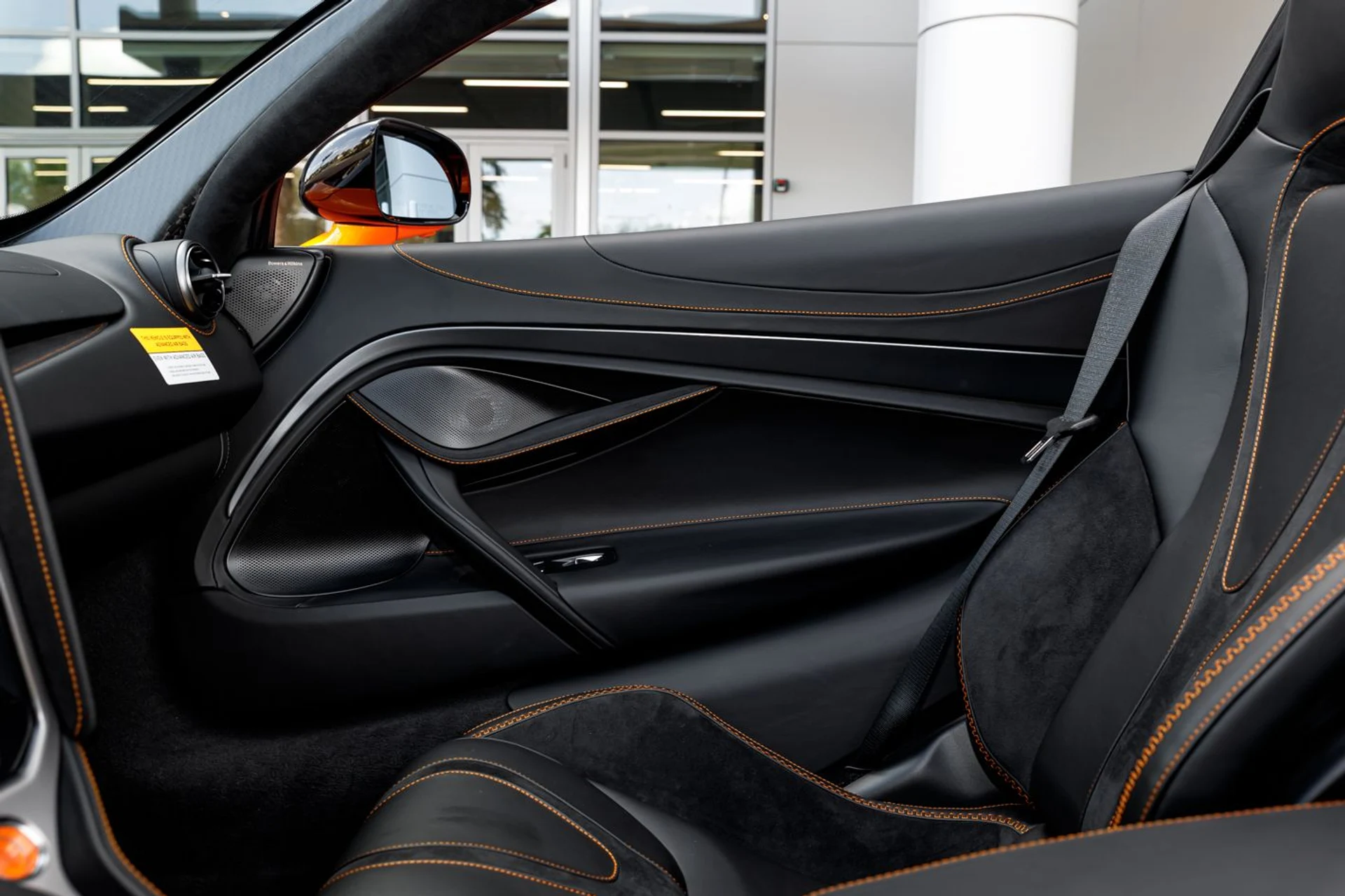 mph028_2232541231_601_p29_l_18377575ed