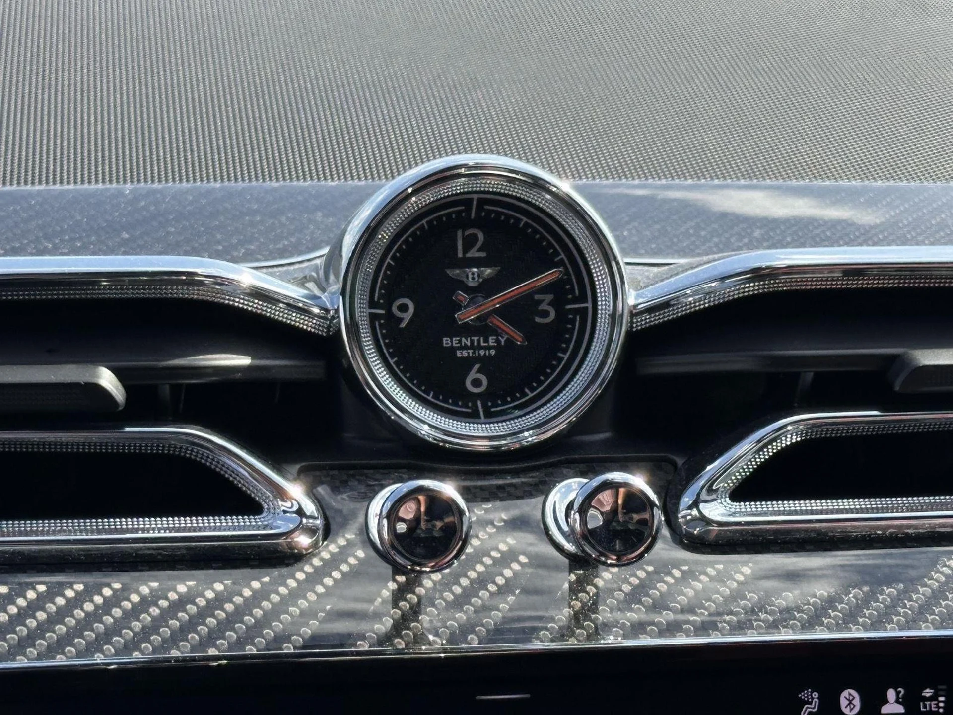 mph028_2237079171_1105da317ce71746cb3682e24af5a4d3_d94c88b2d5