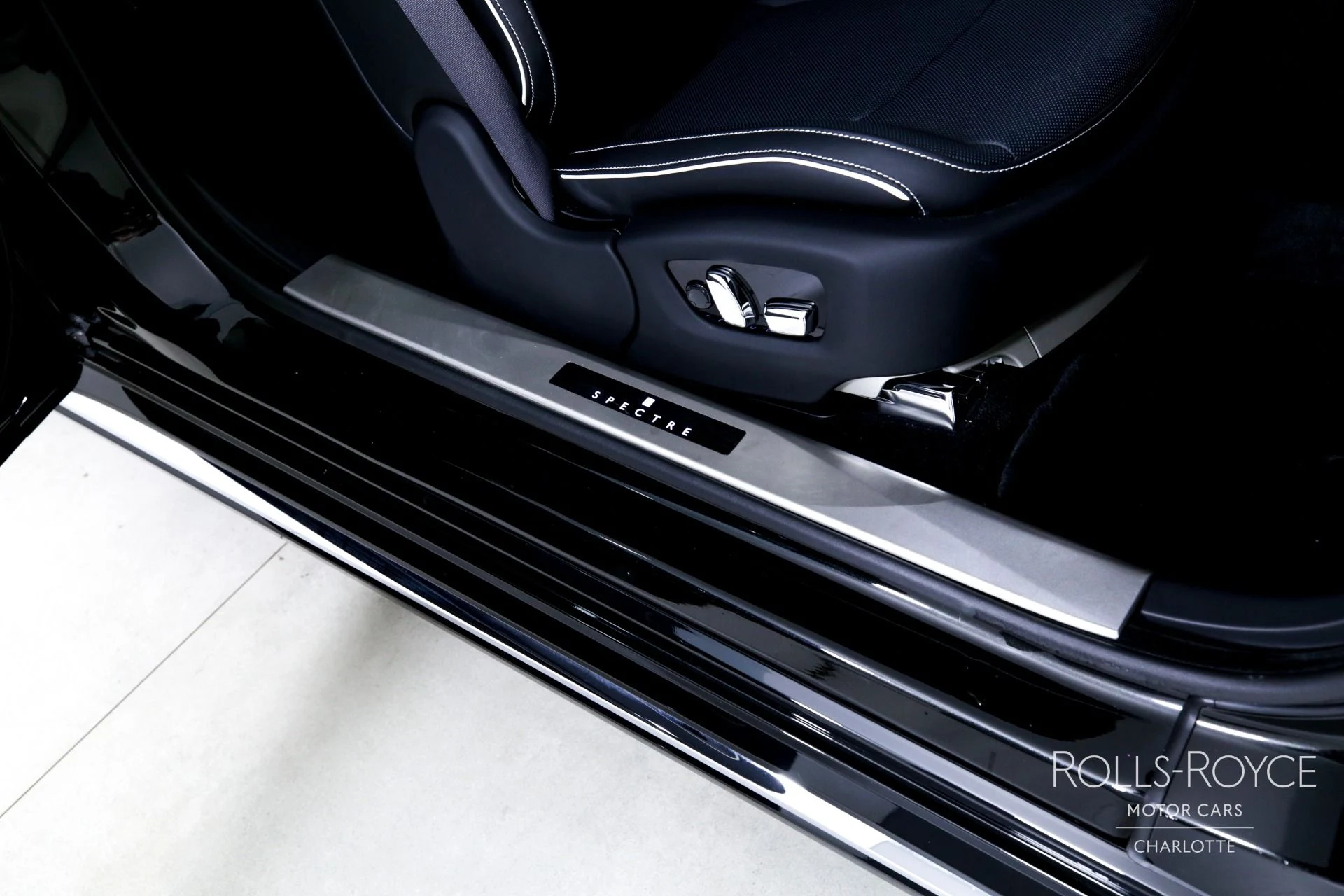 mph028_2247070469_Used_2024_Rolls_Royce_Spectre_1745445459_3b50fd7b7f