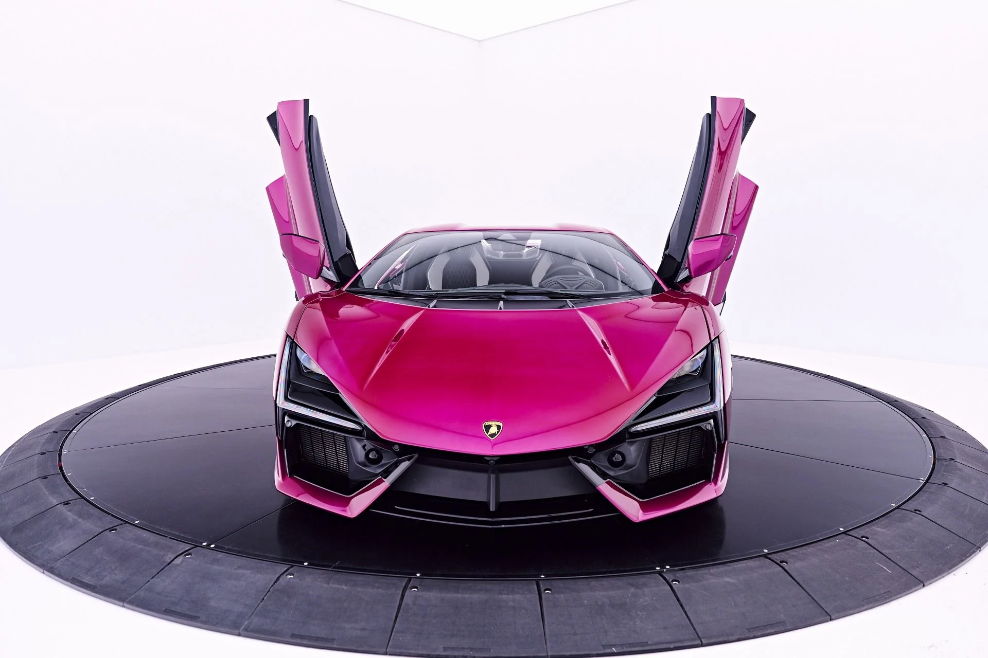 mph028_2251104586_Used_2025_Lamborghini_Revuelto_Base_1782965031_1d3b016d5a