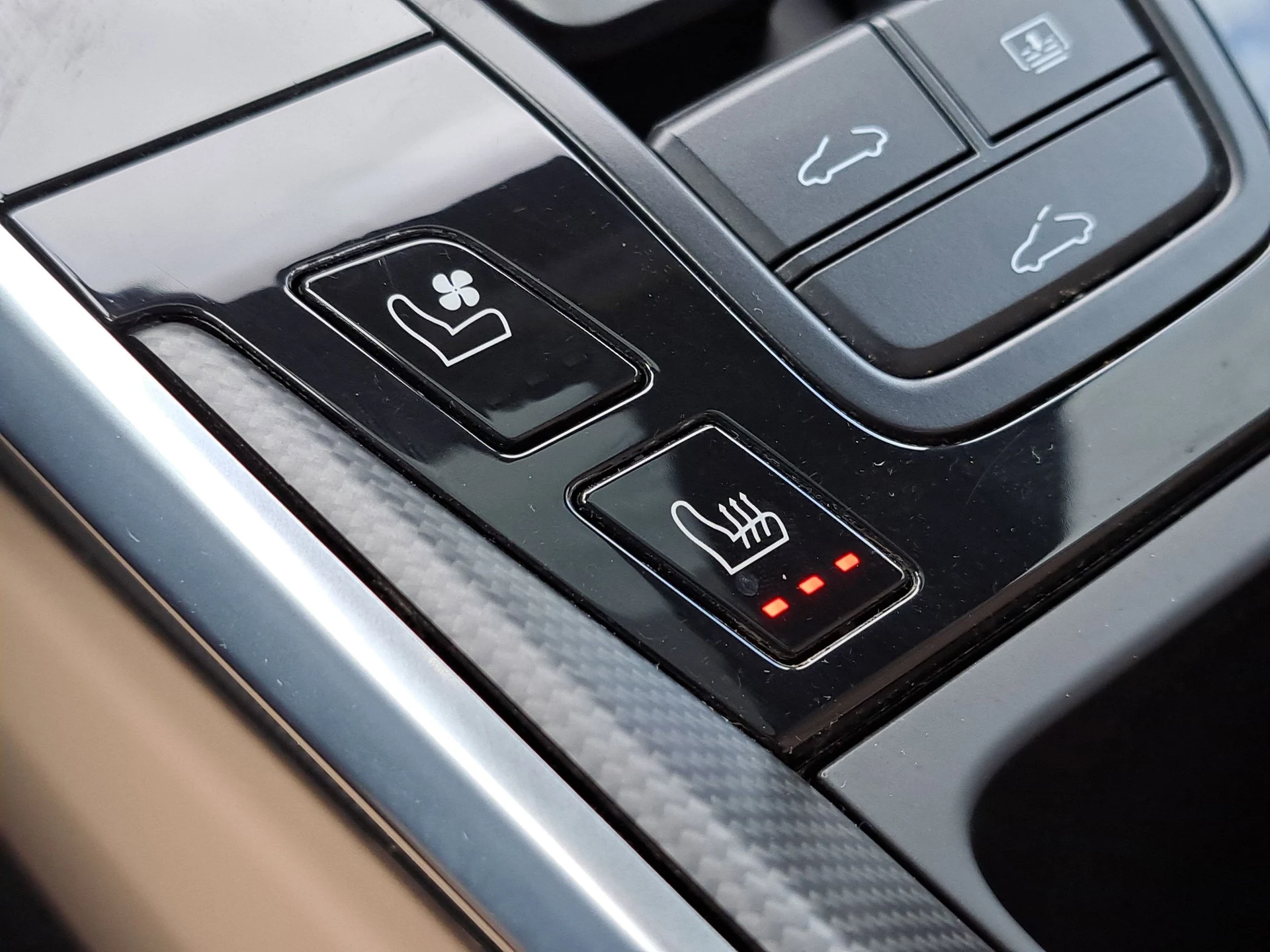 mph028_2258248571_887af0f8afa1ecc430390beb8d67c37dx_f246d70ef9